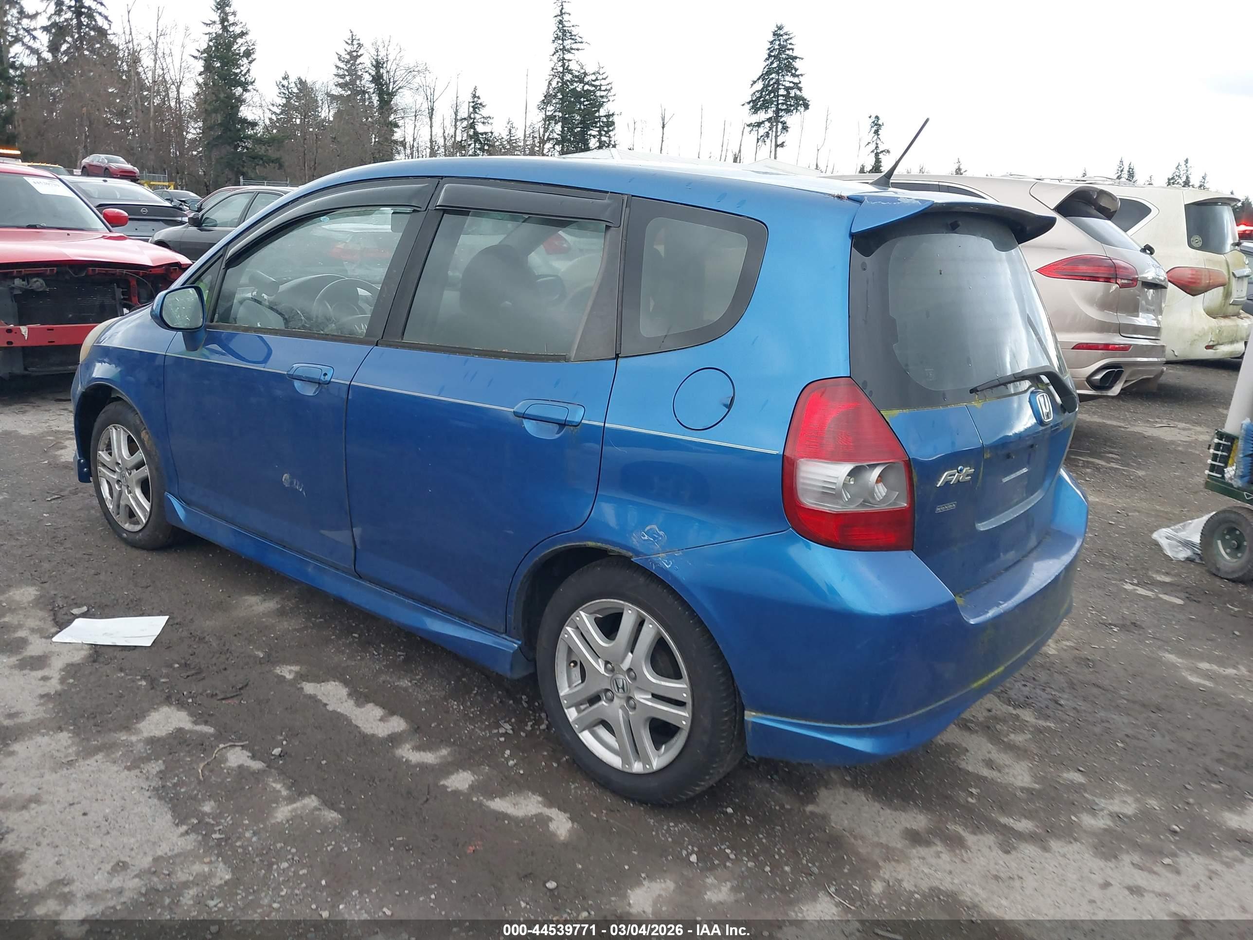 HONDA FIT image 3