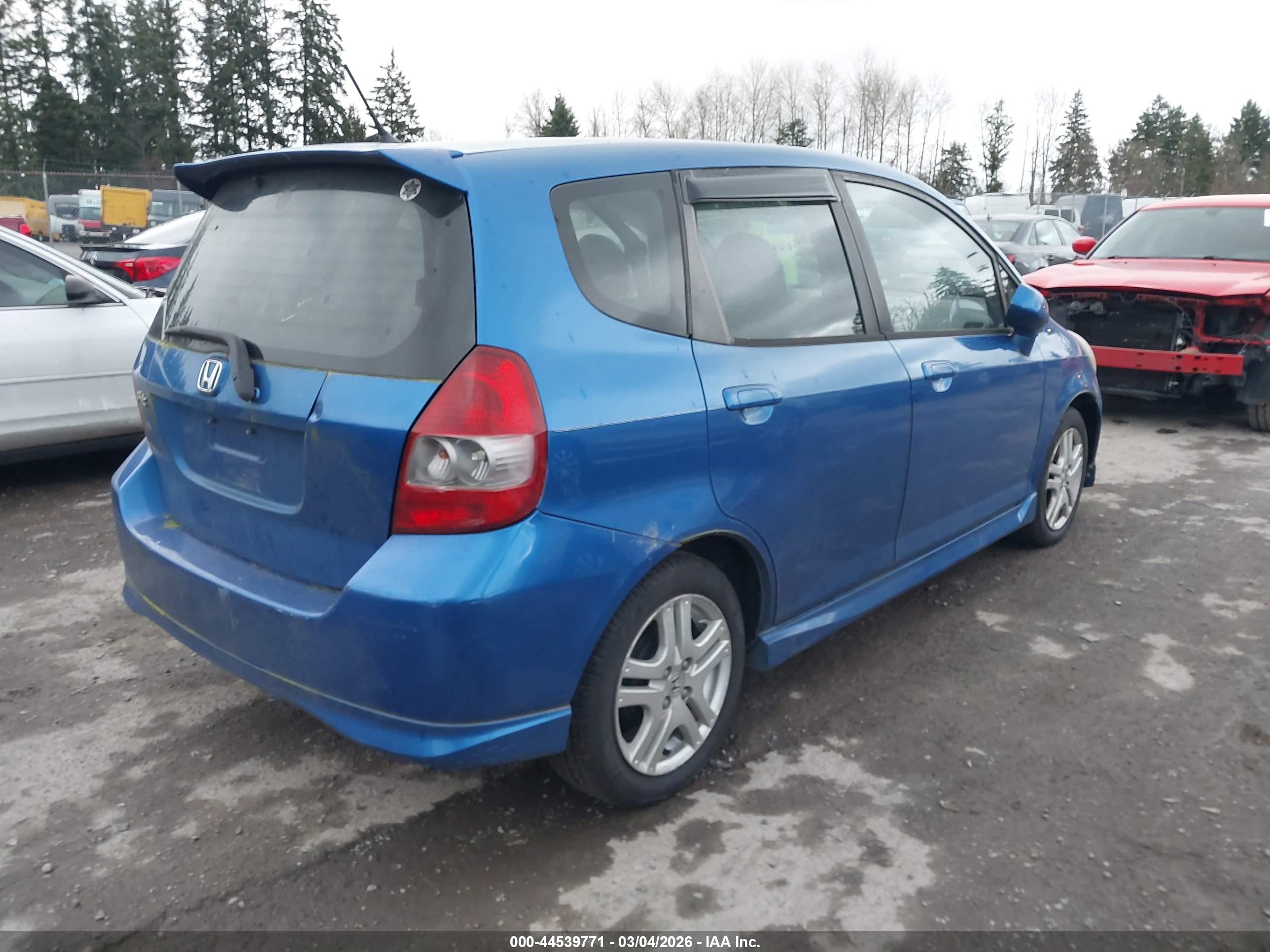 HONDA FIT image 4