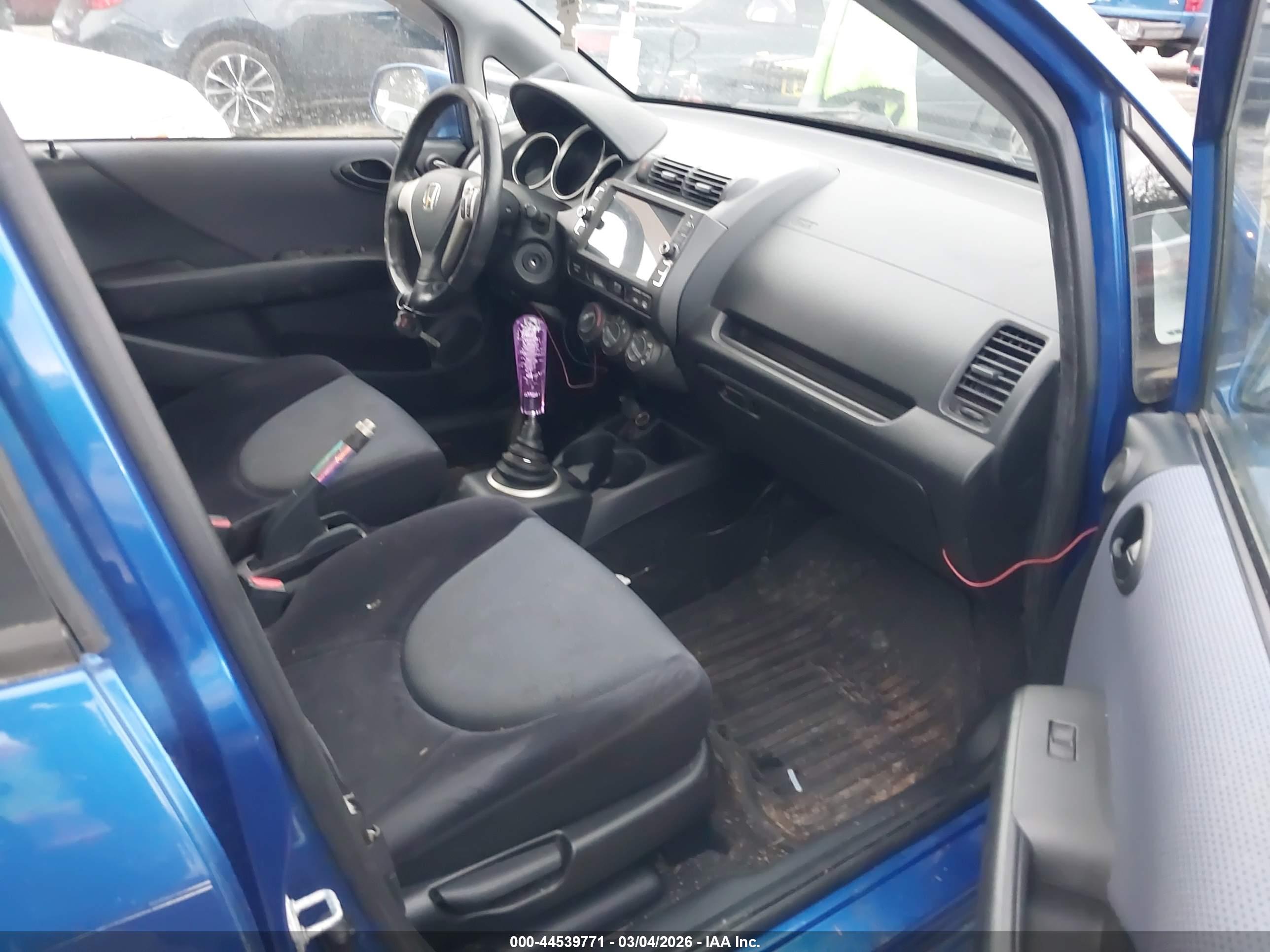HONDA FIT image 5