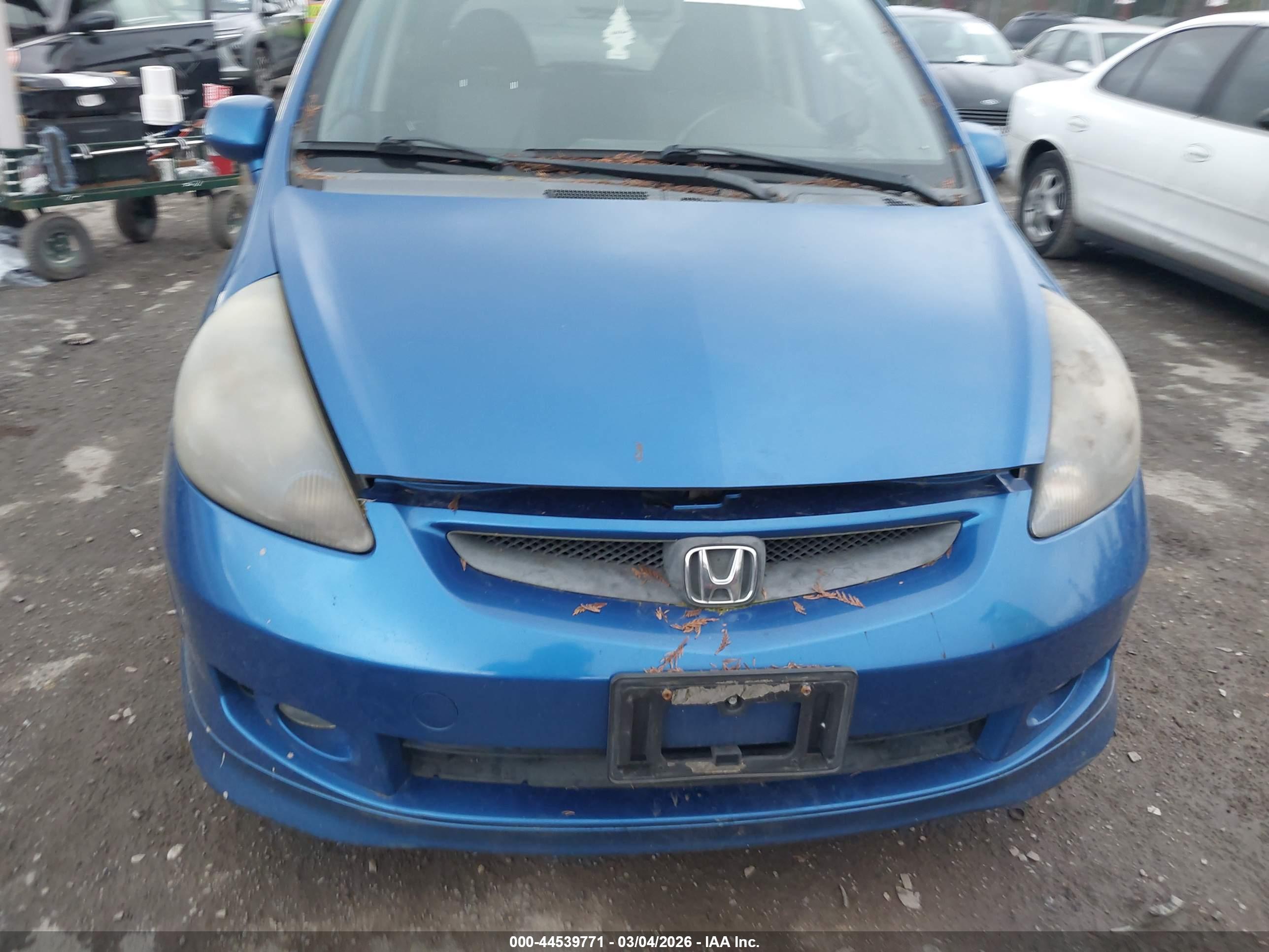 HONDA FIT image 6