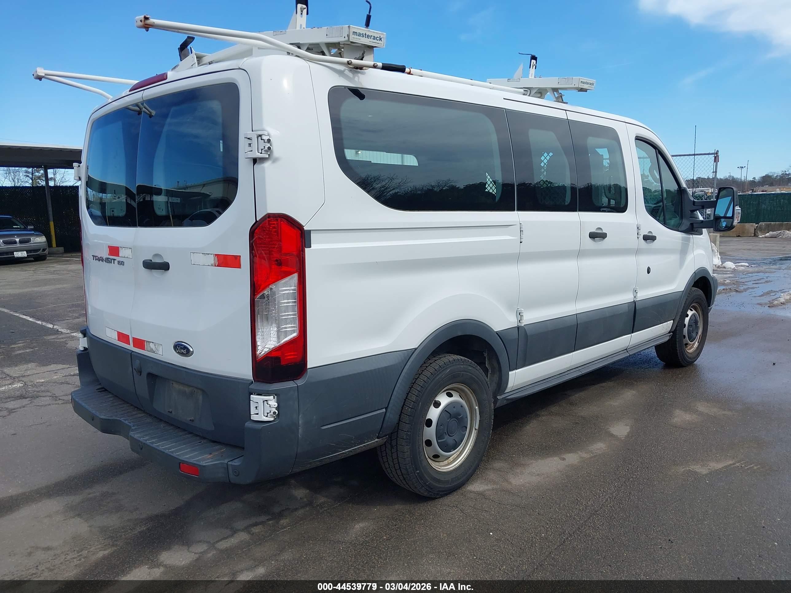 FORD TRANSIT-150 image 4