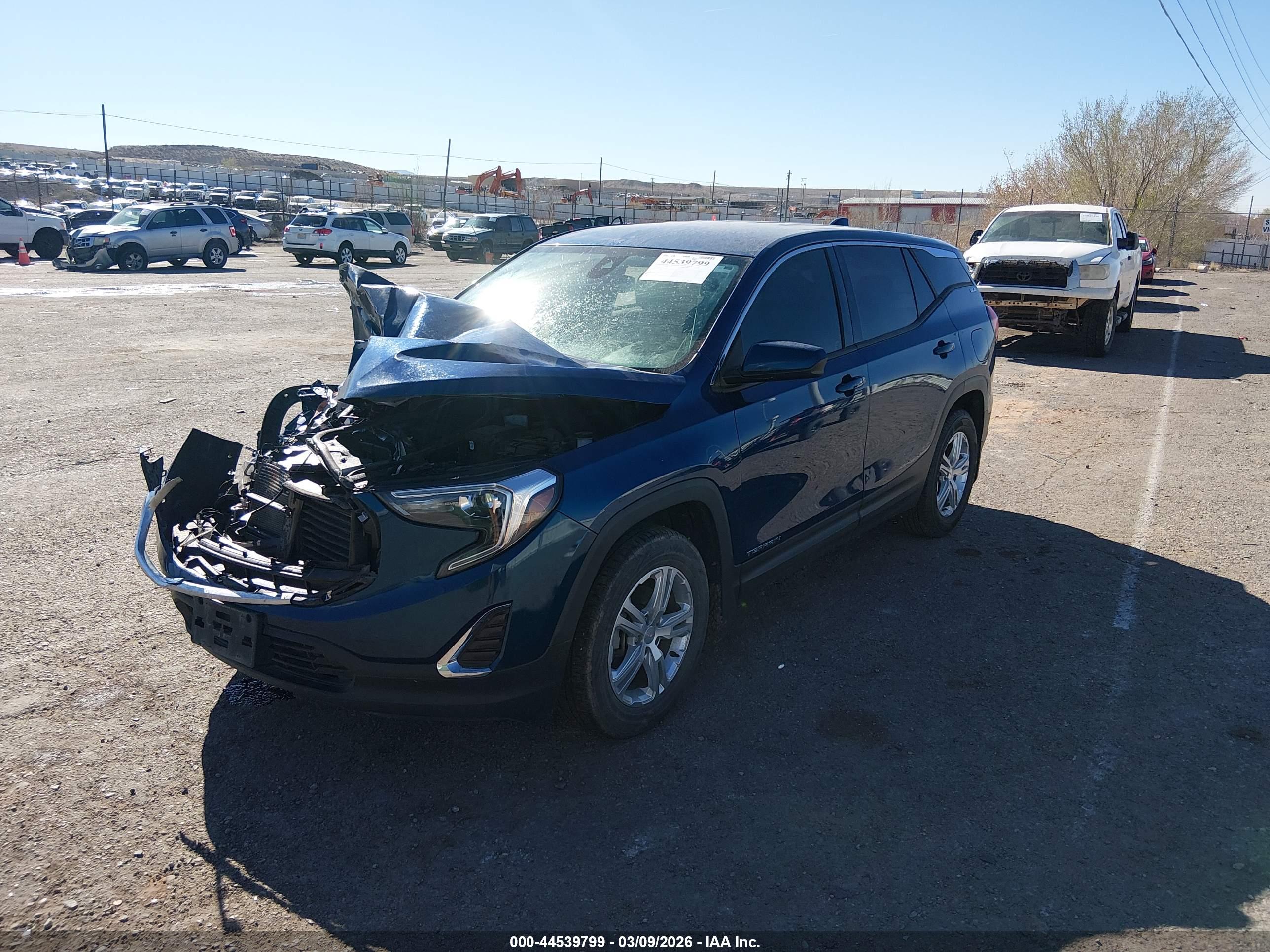 GMC TERRAIN image 2