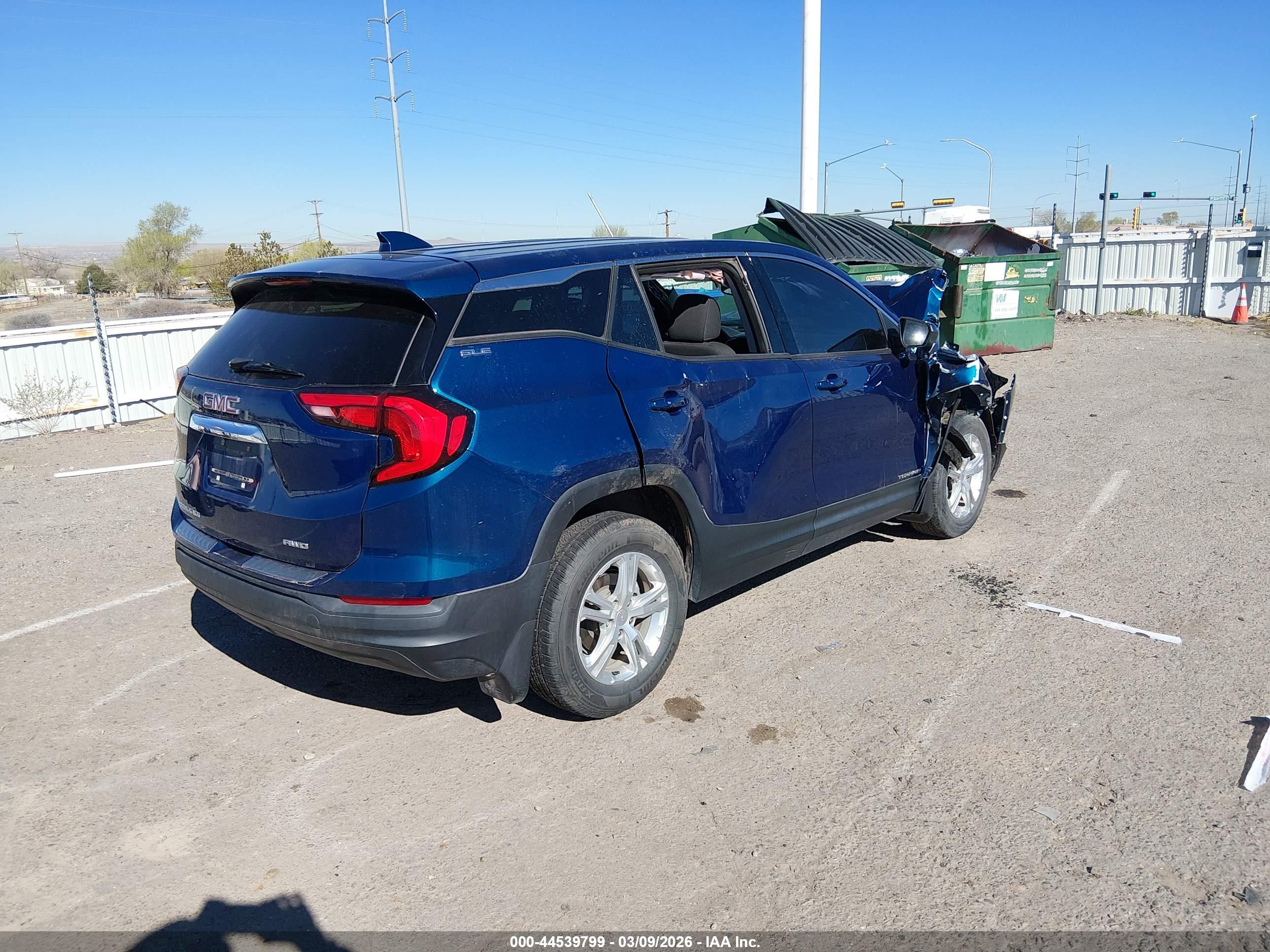 GMC TERRAIN image 4