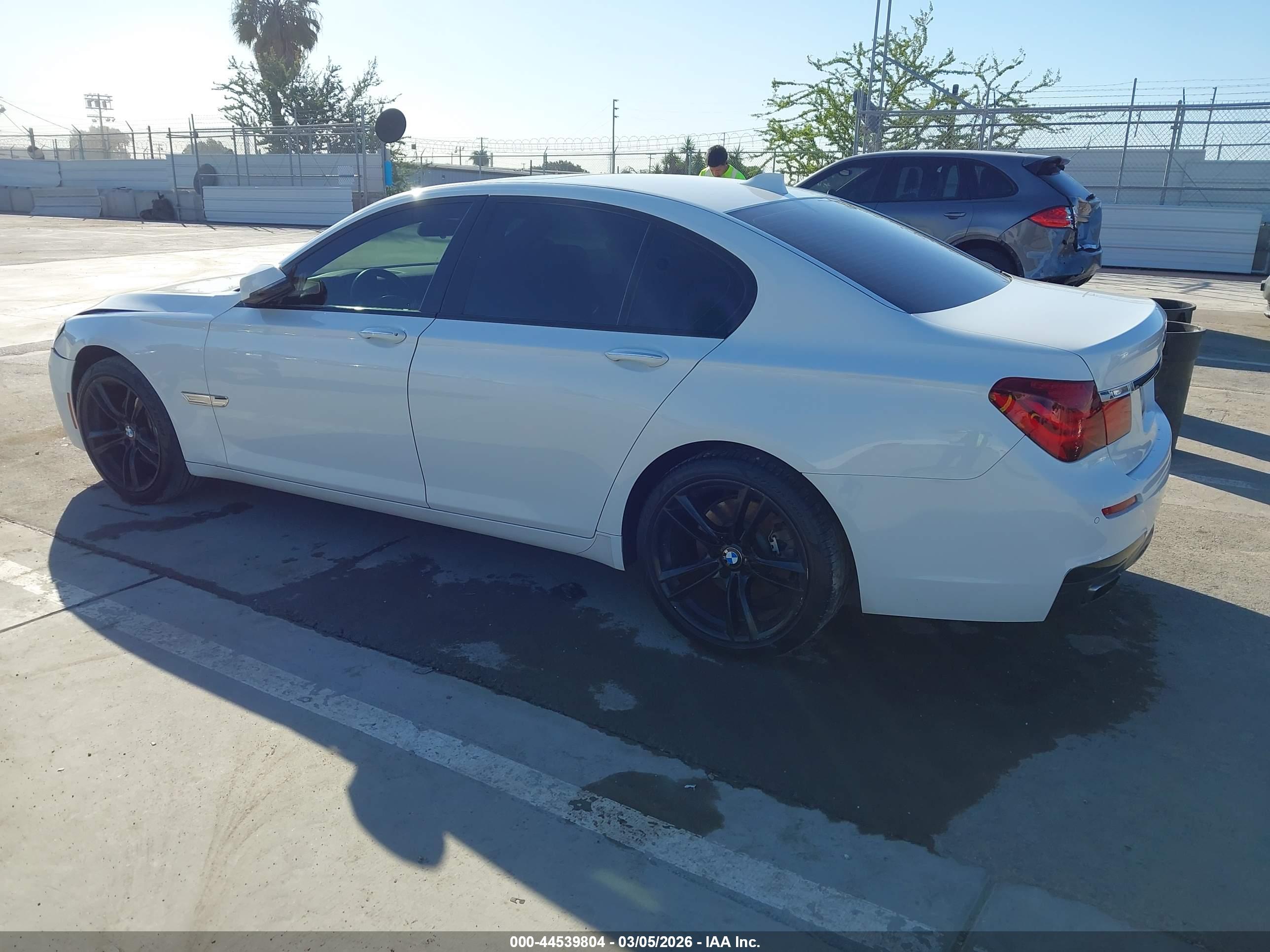 BMW 740I image 3