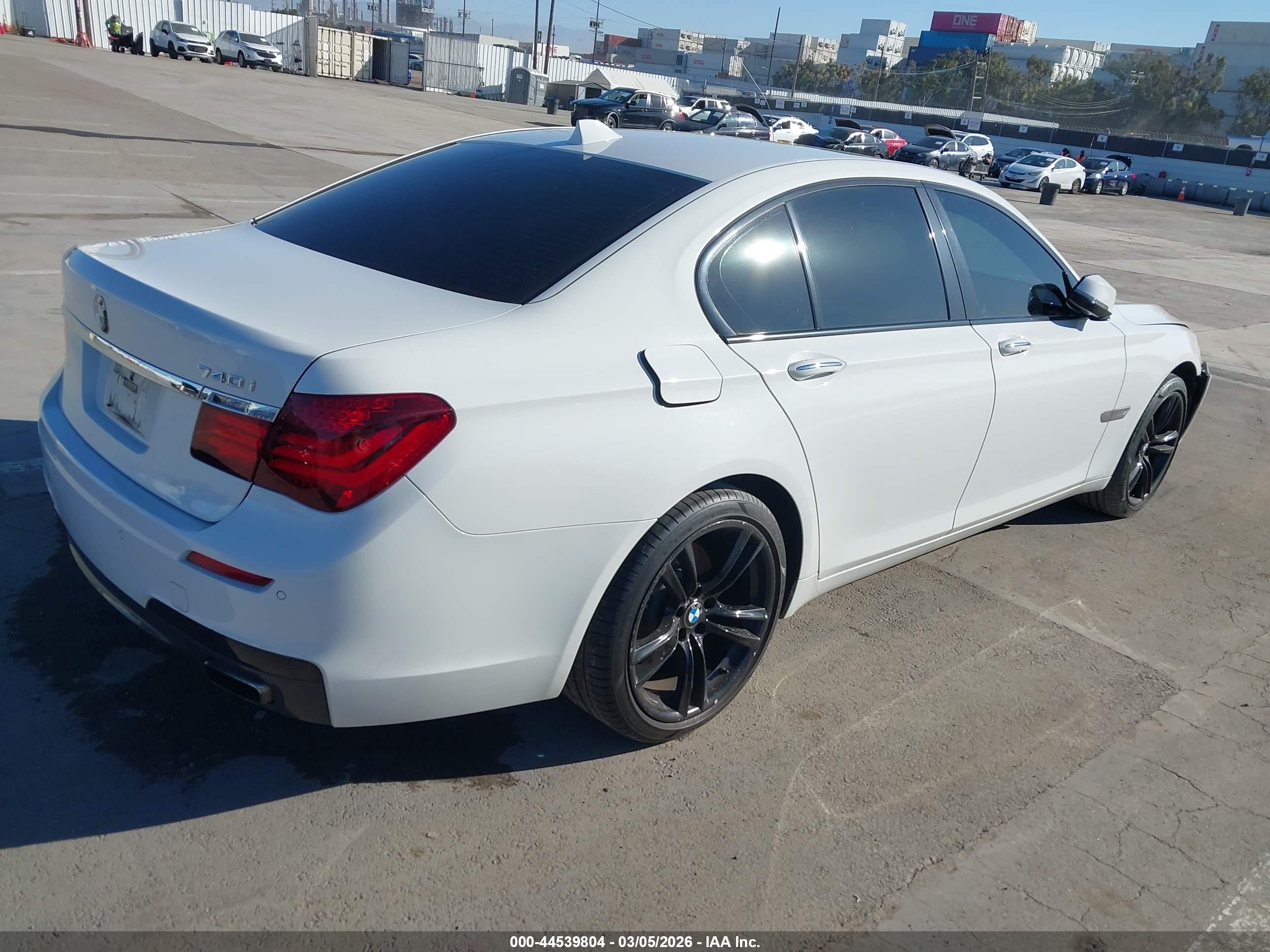 BMW 740I image 4