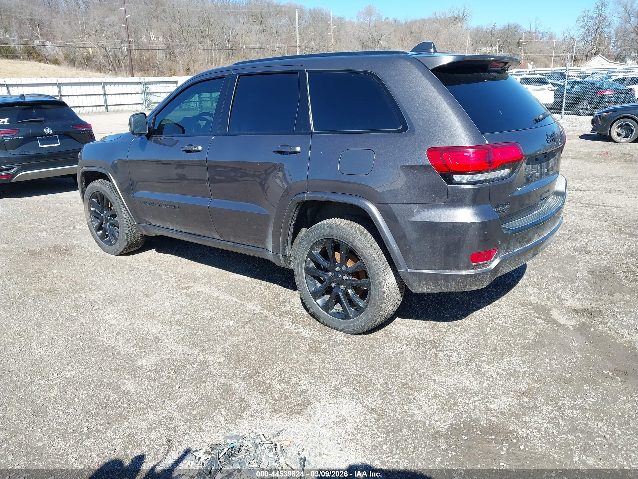 JEEP GRAND image 3