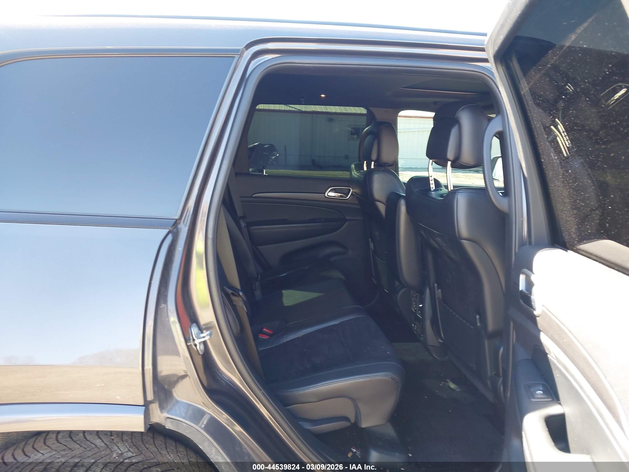 JEEP GRAND image 8