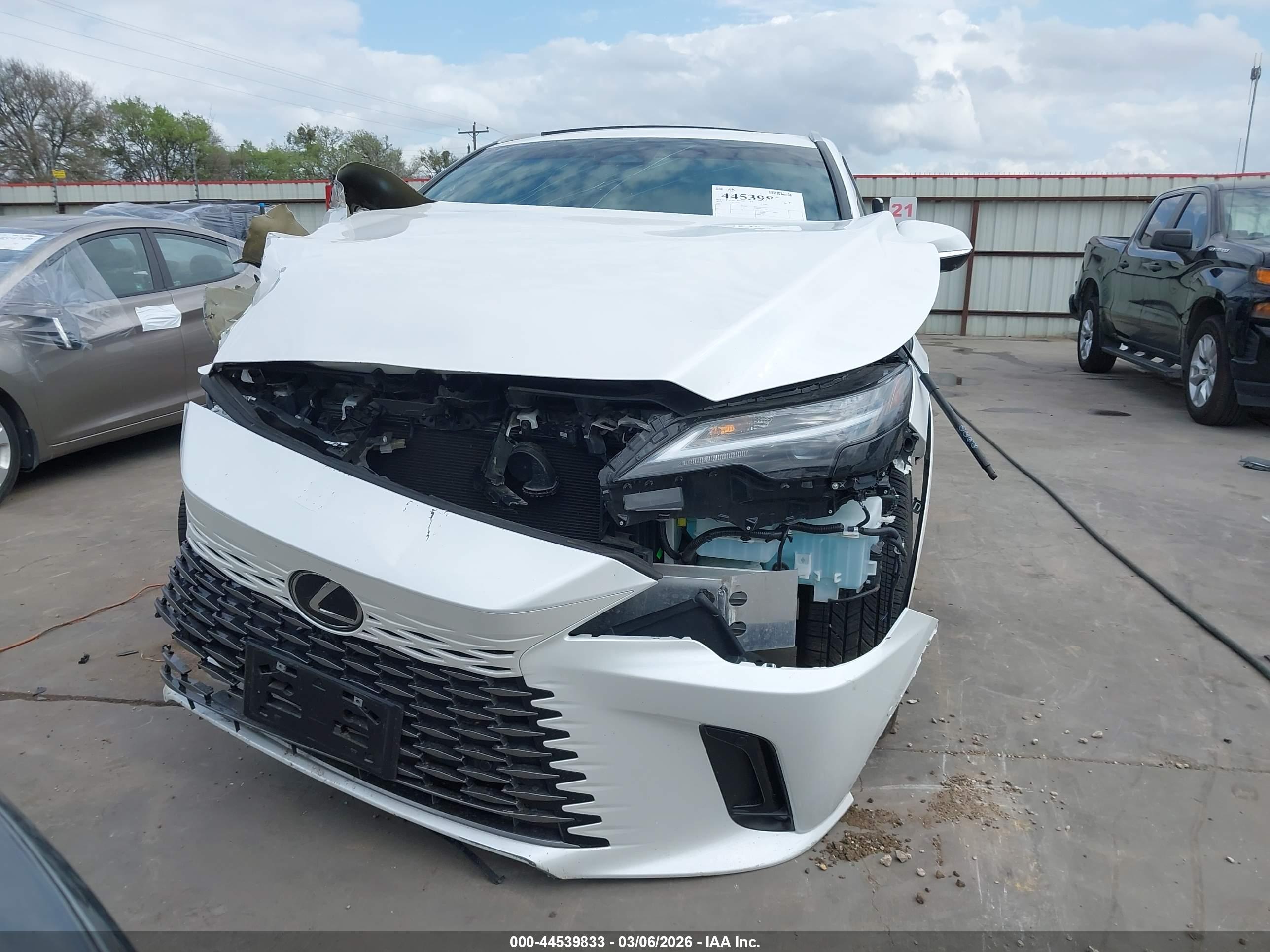 LEXUS RX image 6