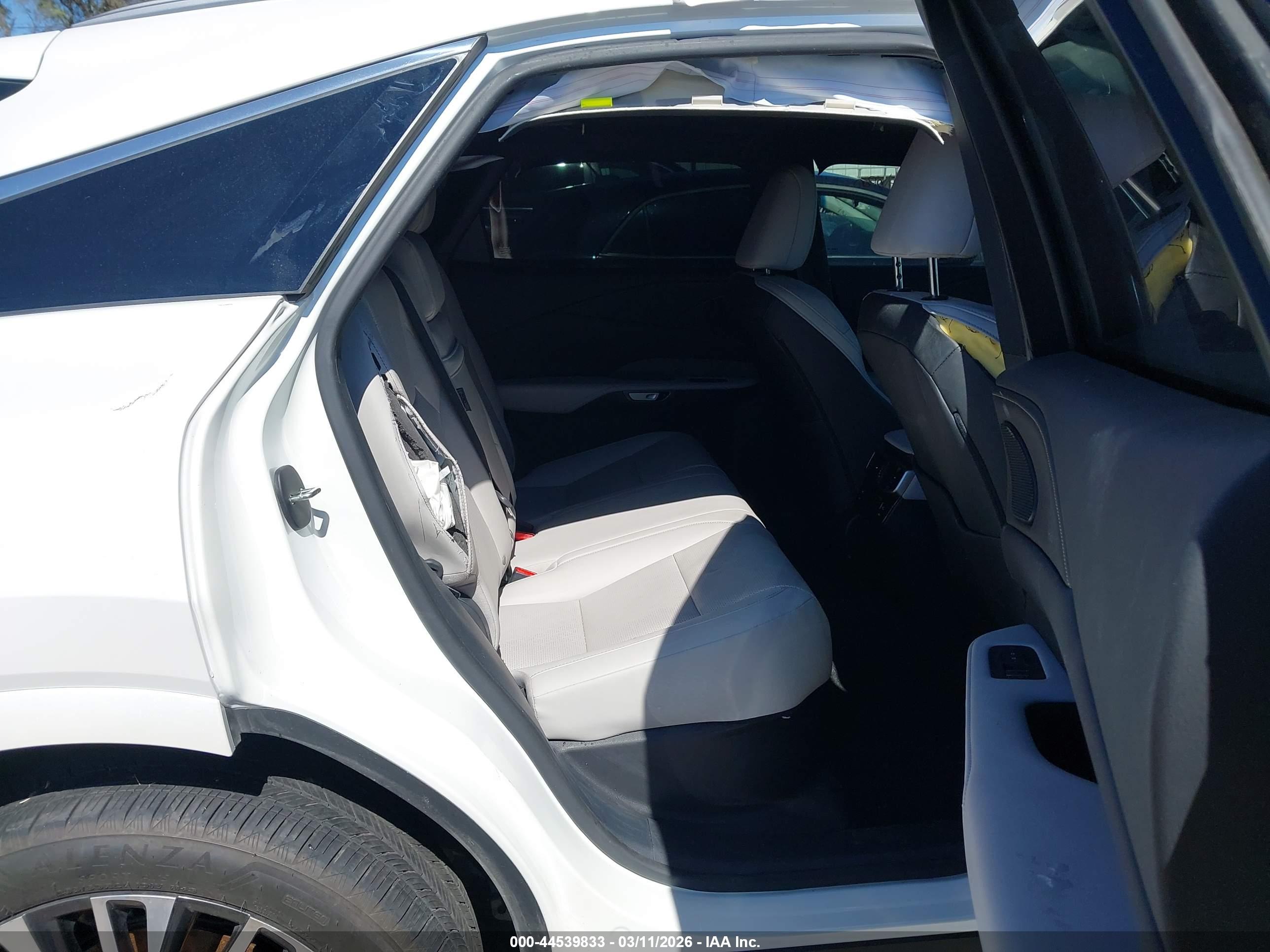 LEXUS RX image 8