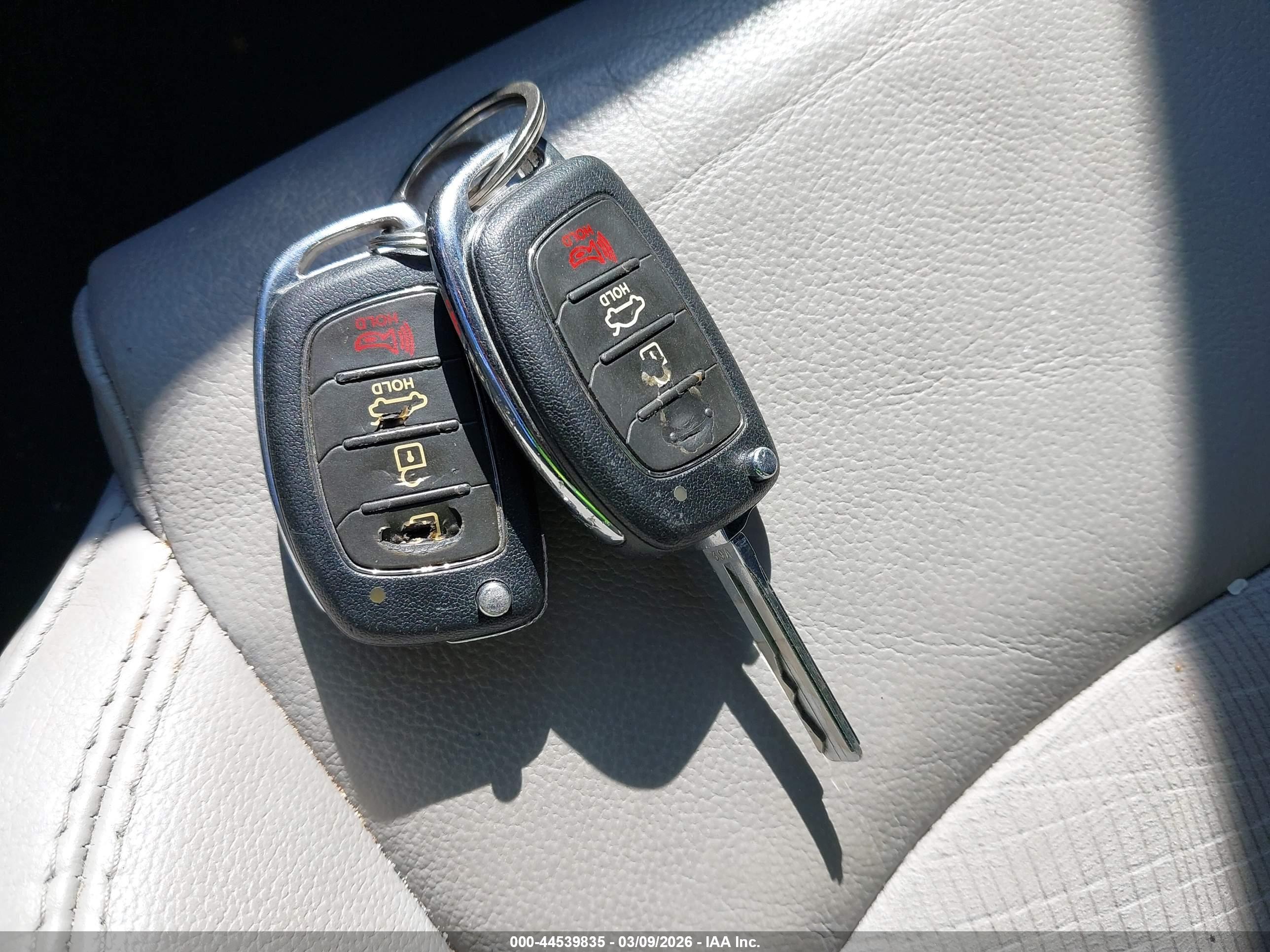 HYUNDAI SONATA image 11