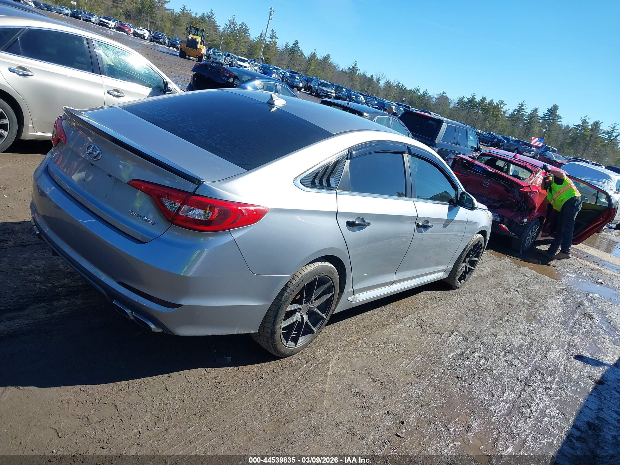 HYUNDAI SONATA image 4