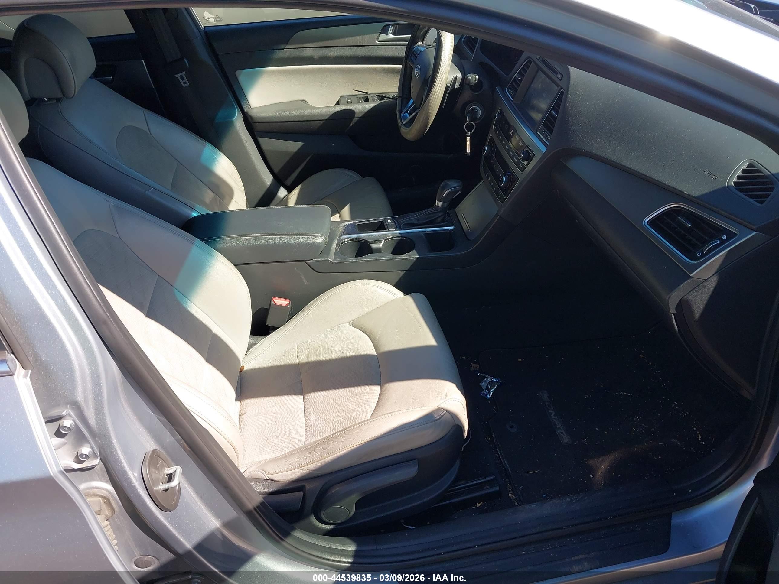 HYUNDAI SONATA image 5