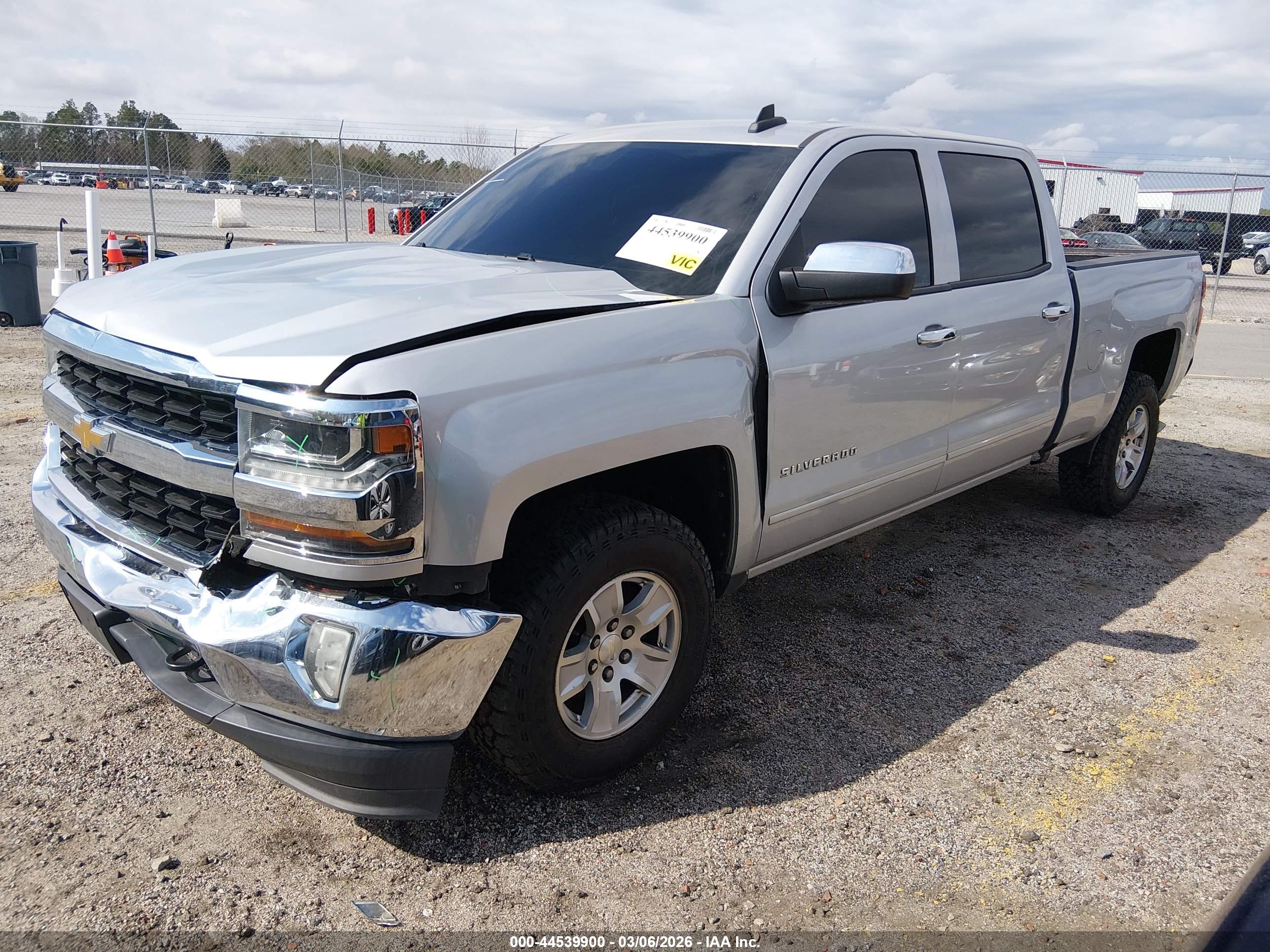 CHEVROLET SILVERADO image 2