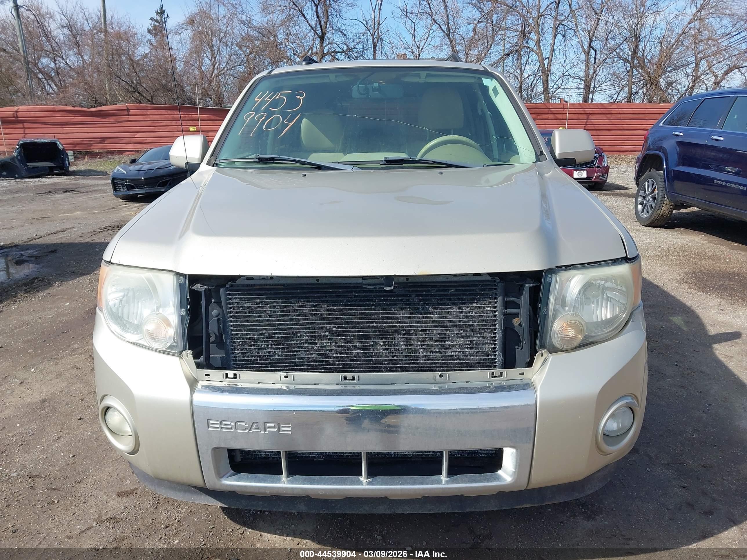 FORD ESCAPE image 6