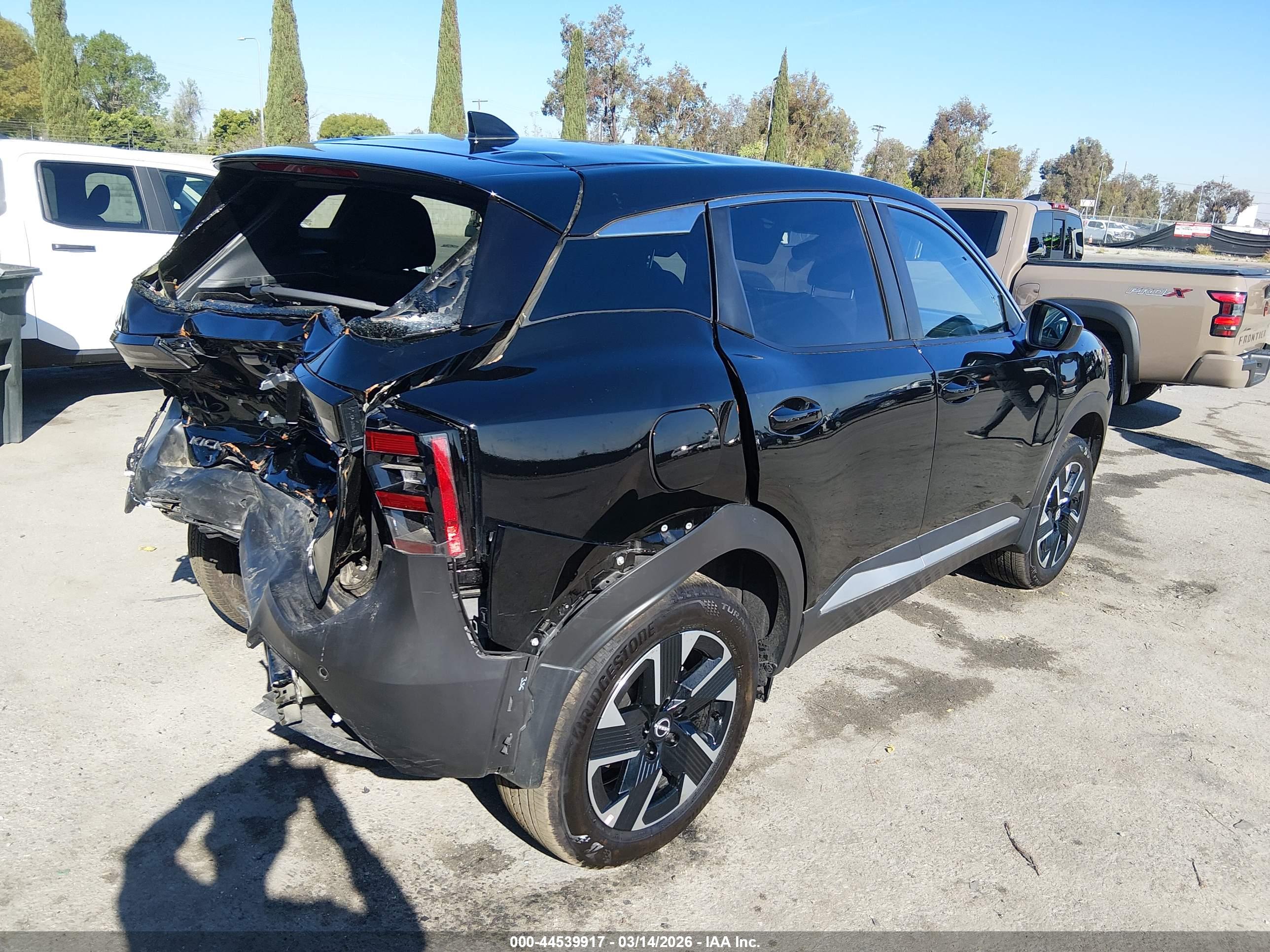 NISSAN KICKS image 4