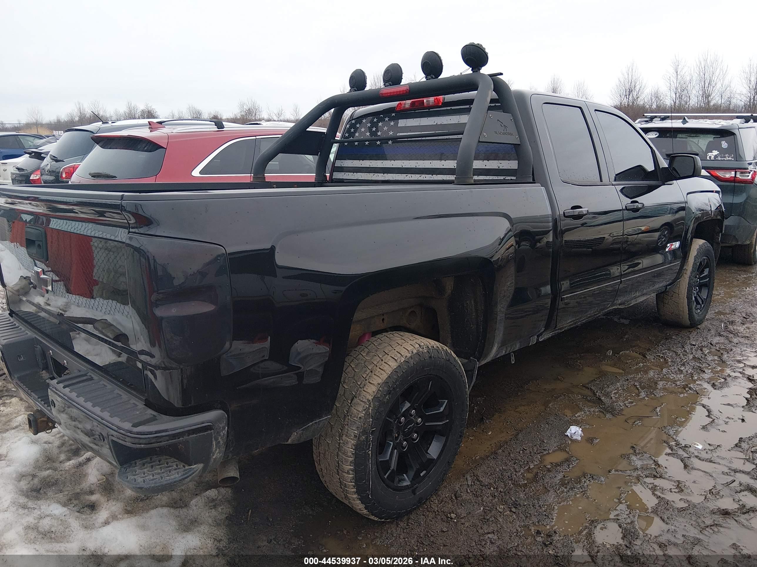 CHEVROLET SILVERADO image 4