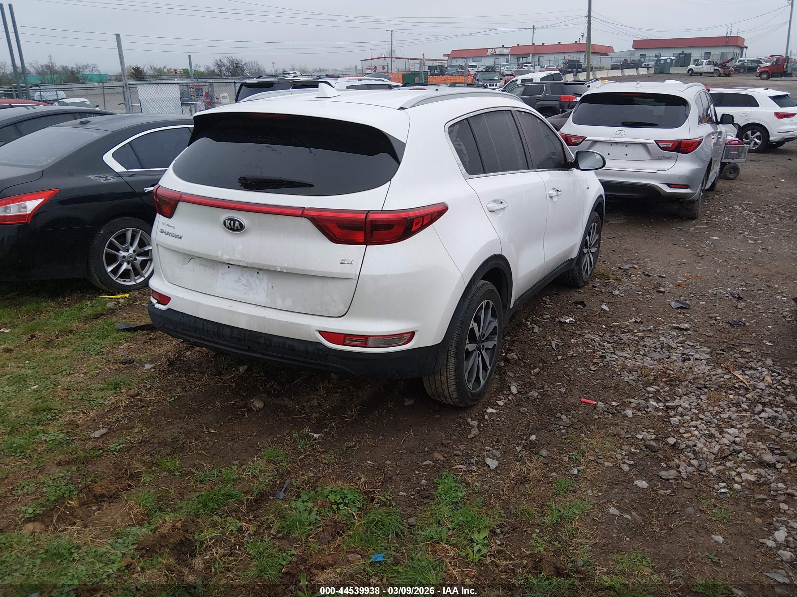 KIA SPORTAGE image 4