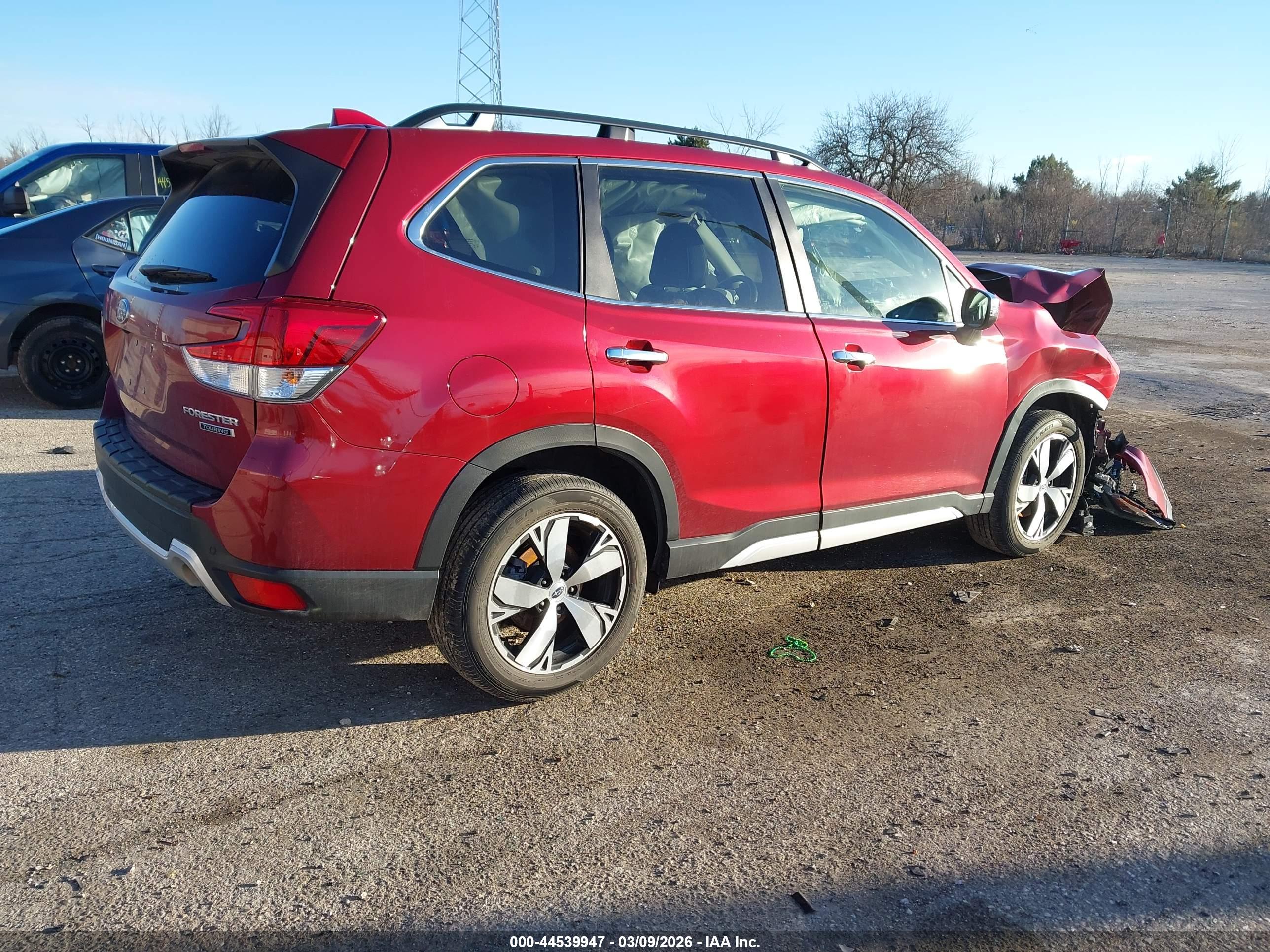 SUBARU FORESTER image 4