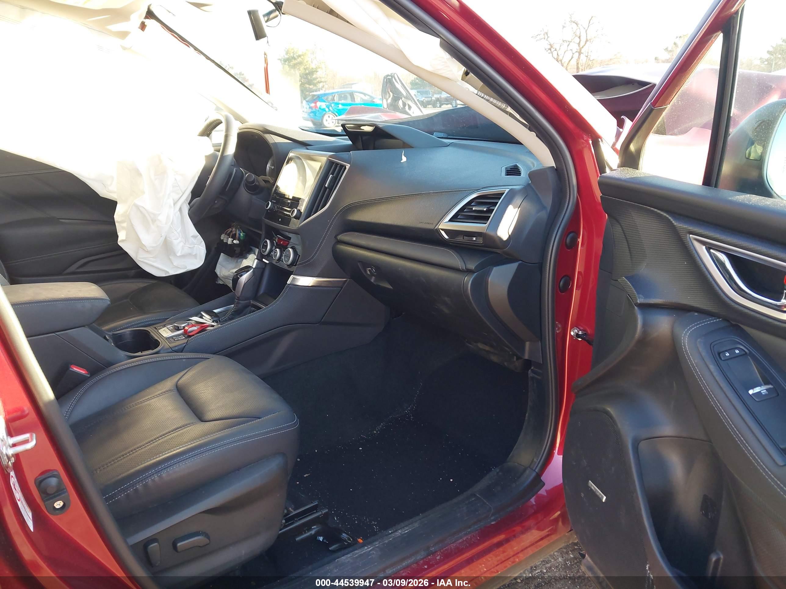 SUBARU FORESTER image 5
