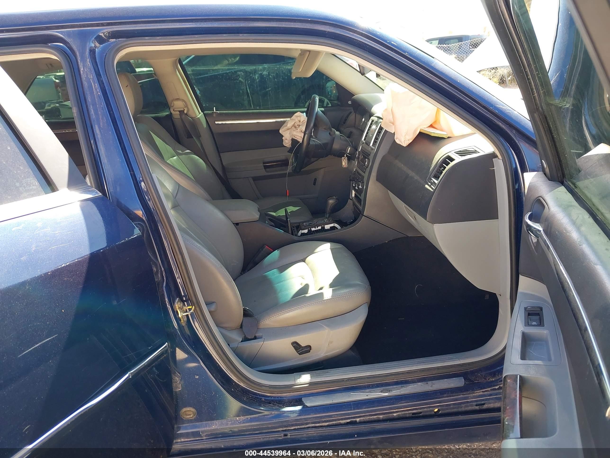 CHRYSLER 300C image 5