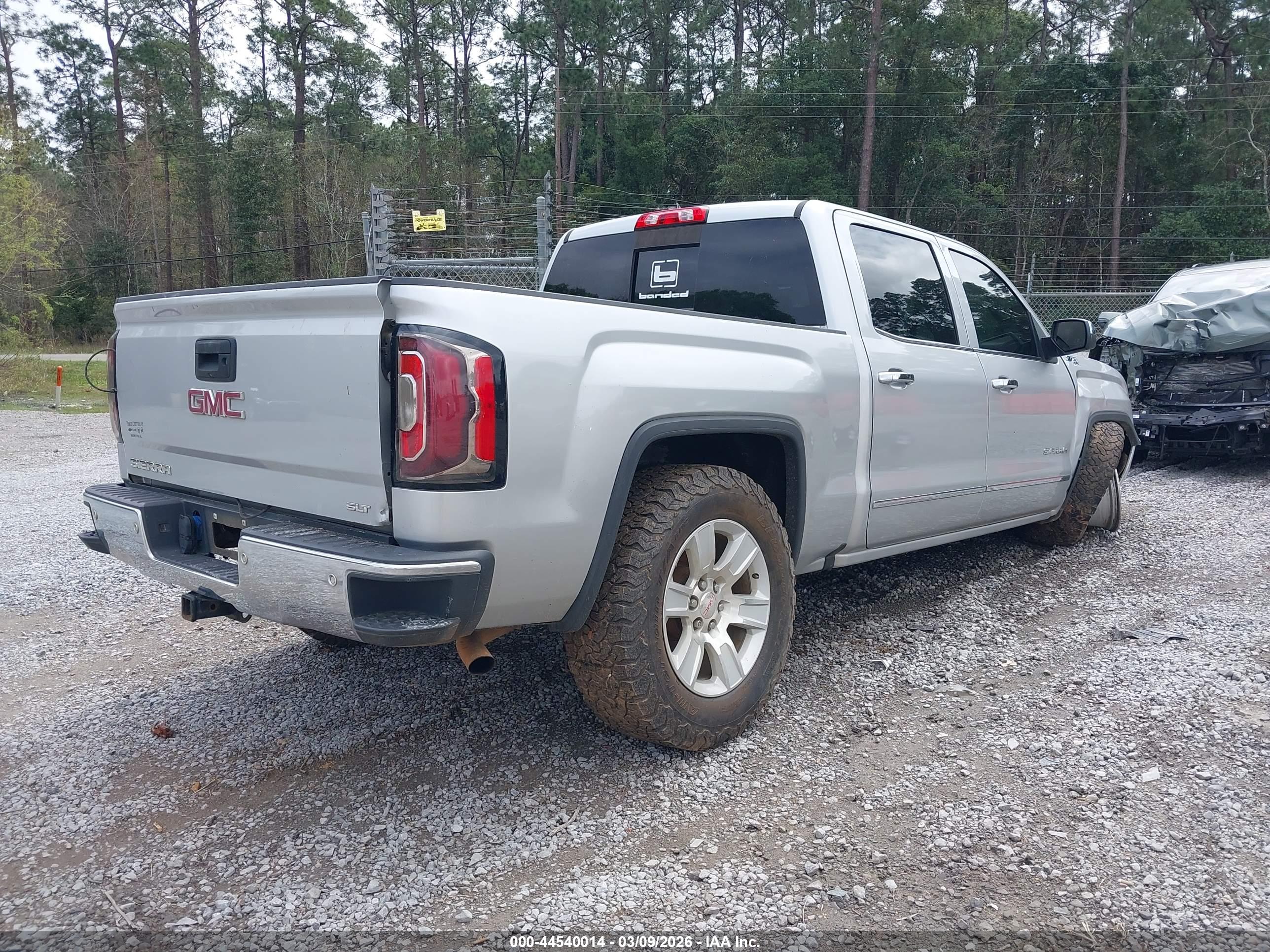 GMC SIERRA image 4