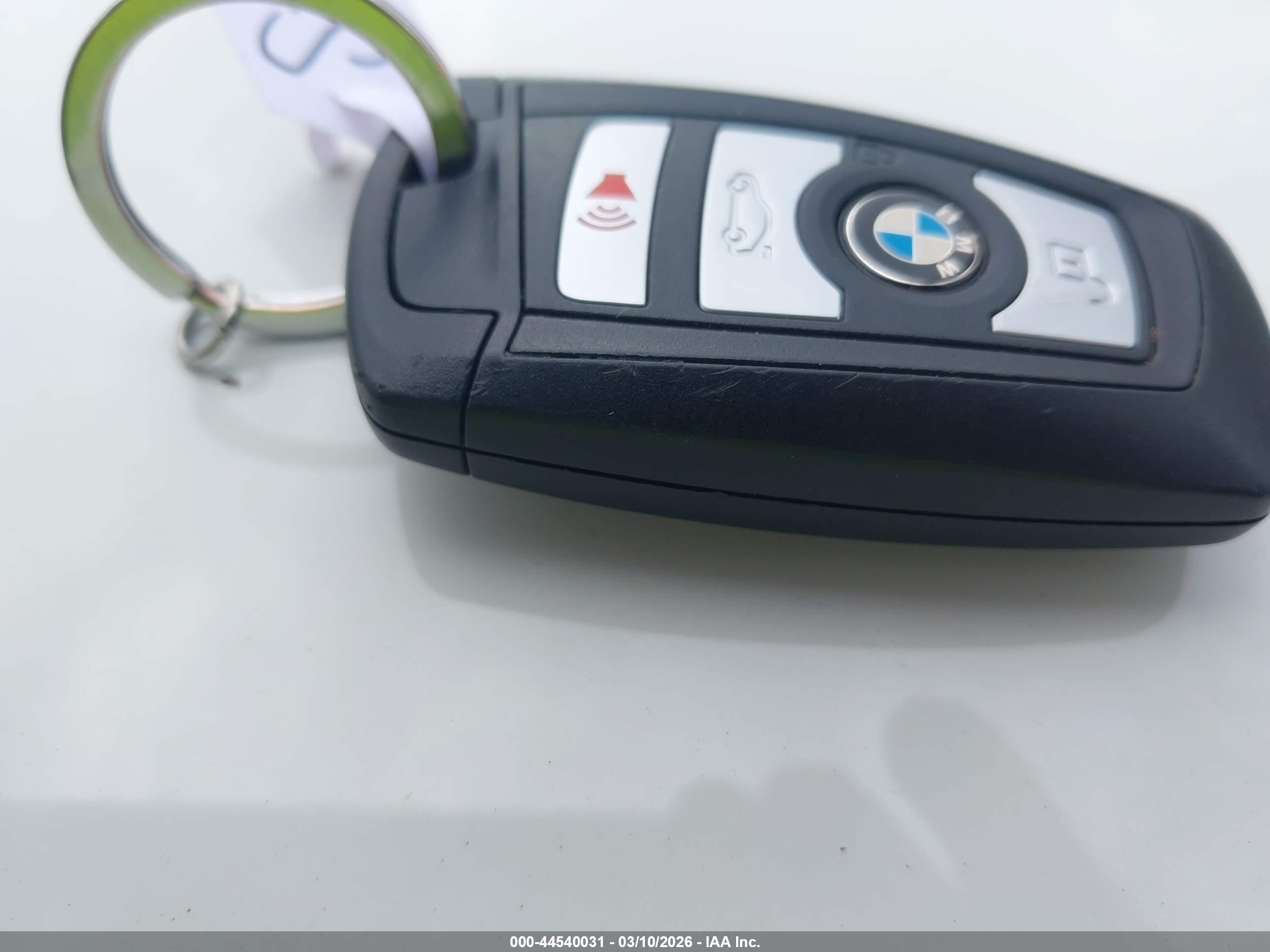 BMW 528I image 11