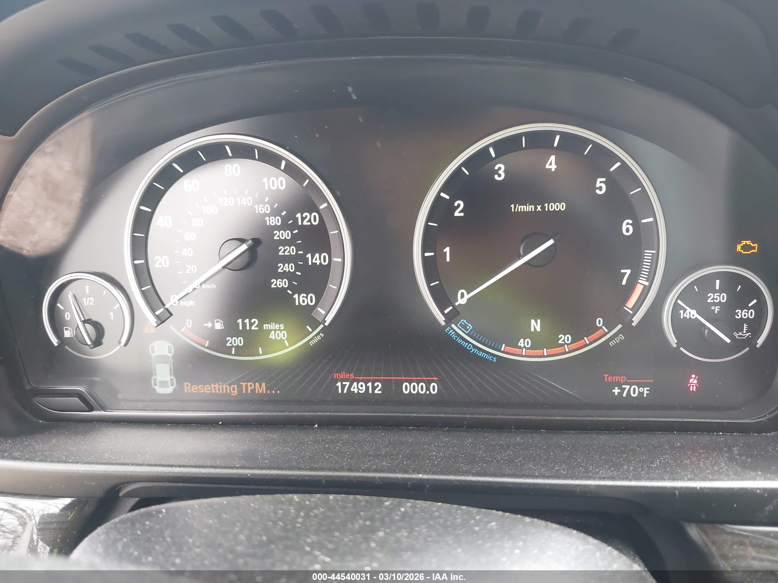 BMW 528I image 7