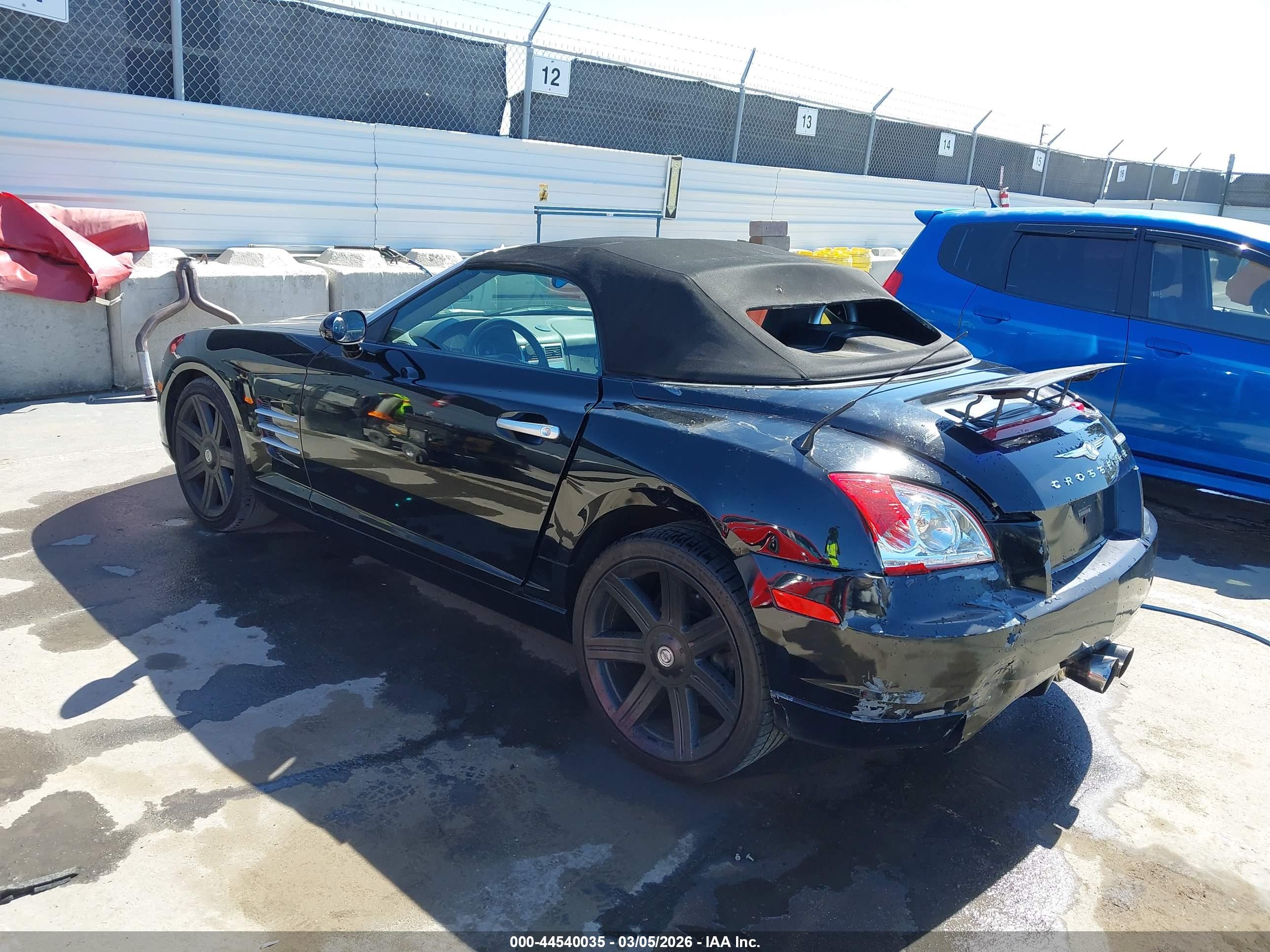 CHRYSLER CROSSFIRE image 3