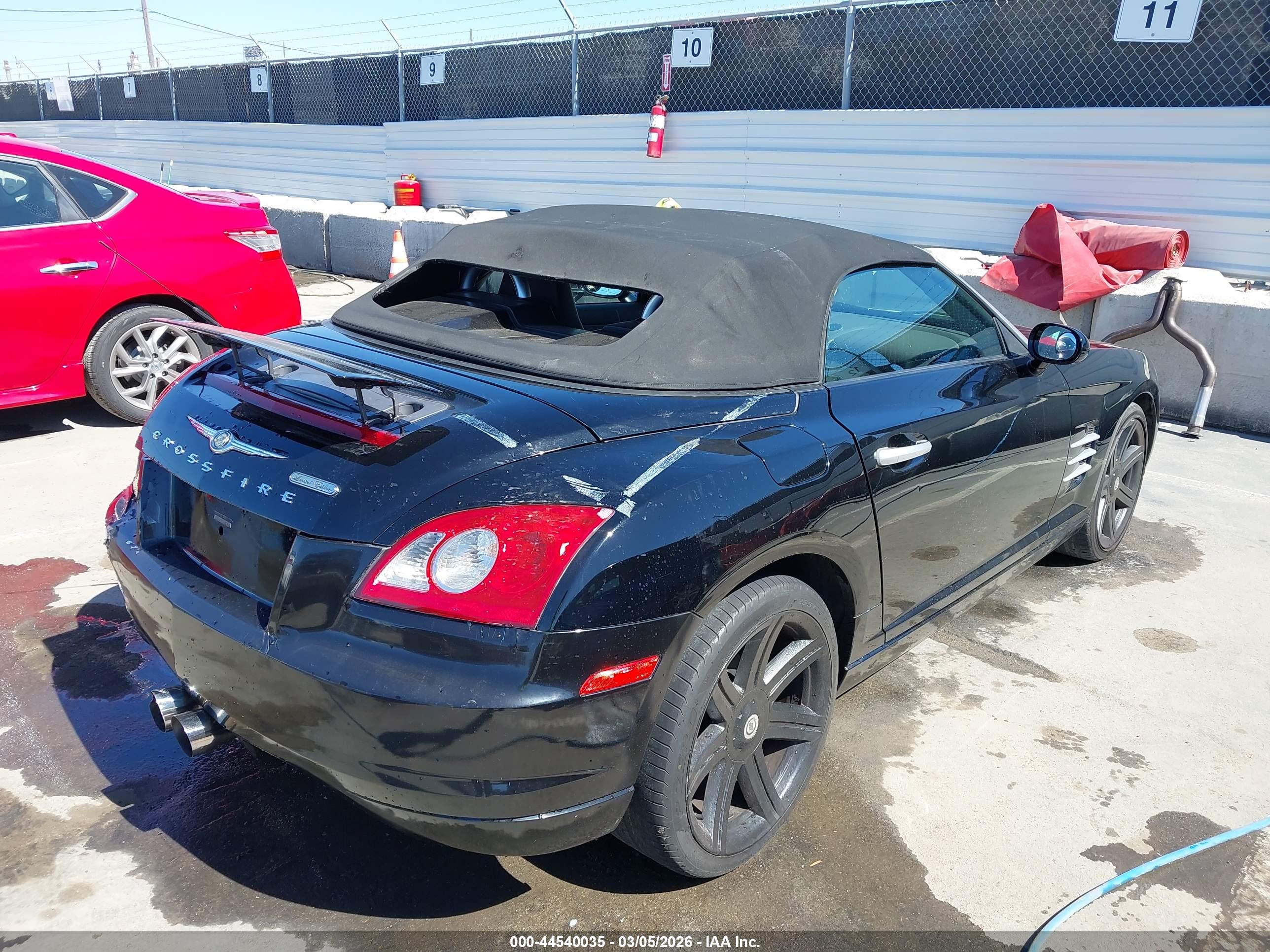 CHRYSLER CROSSFIRE image 4