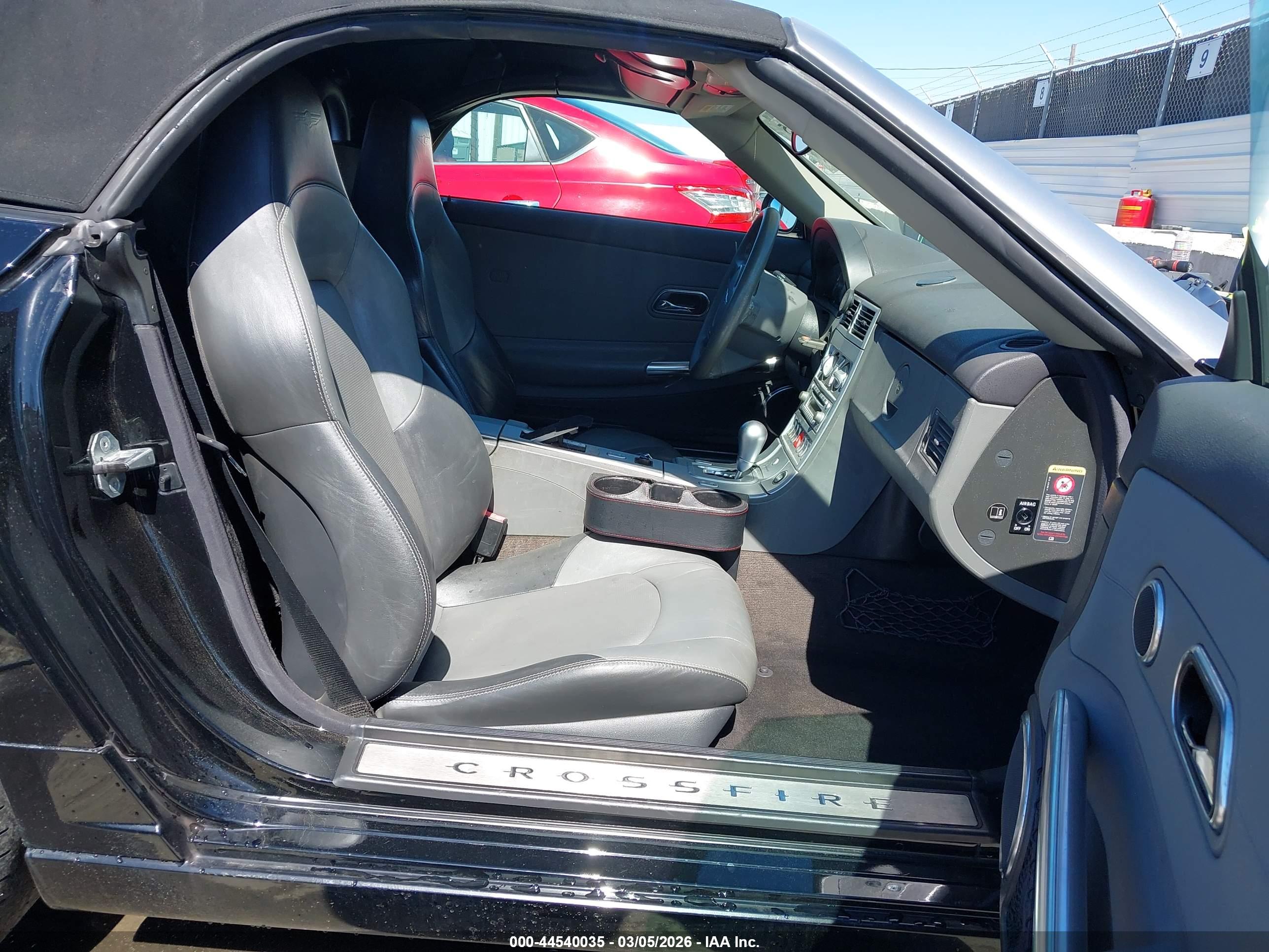 CHRYSLER CROSSFIRE image 5