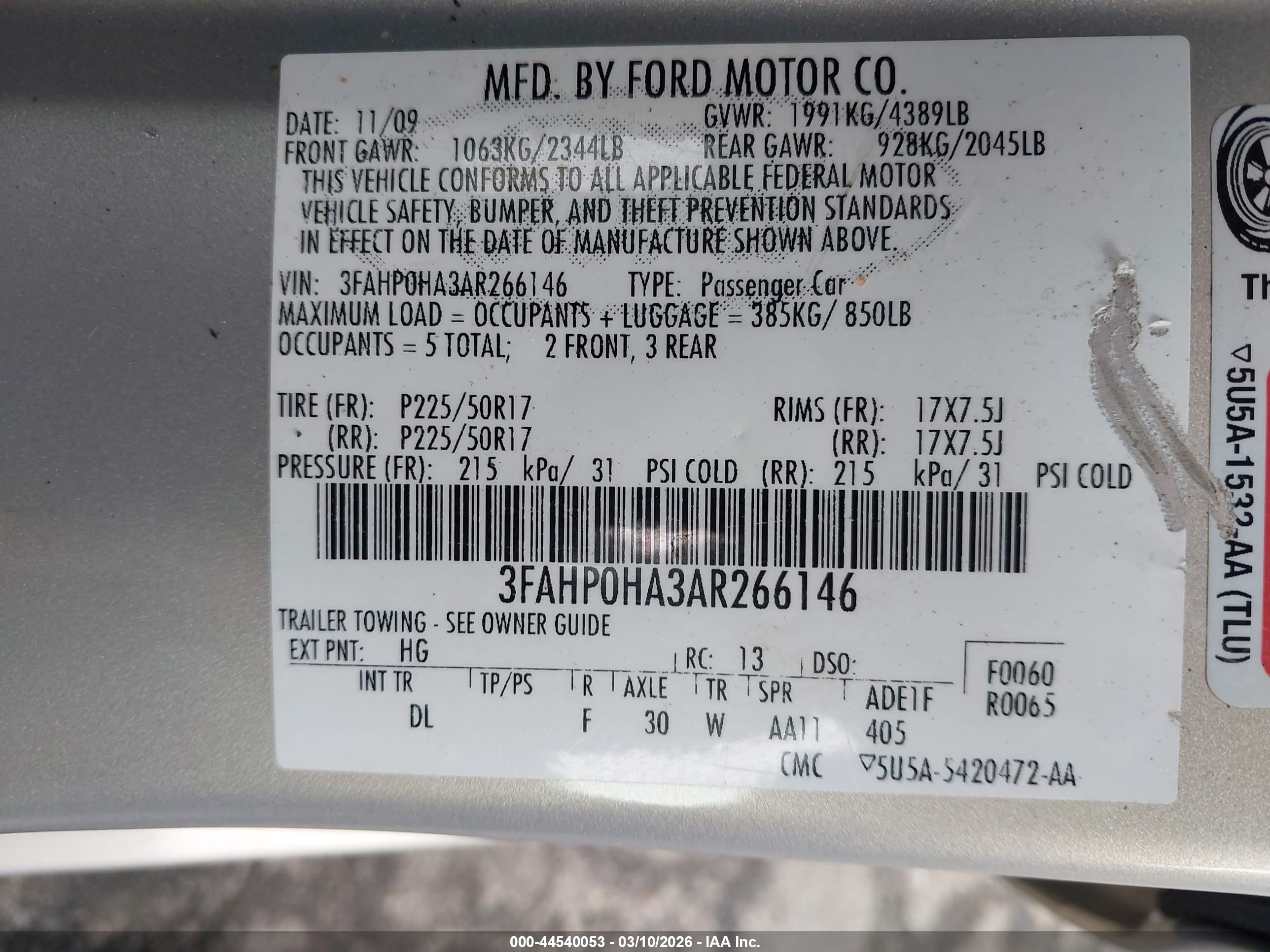FORD FUSION image 9