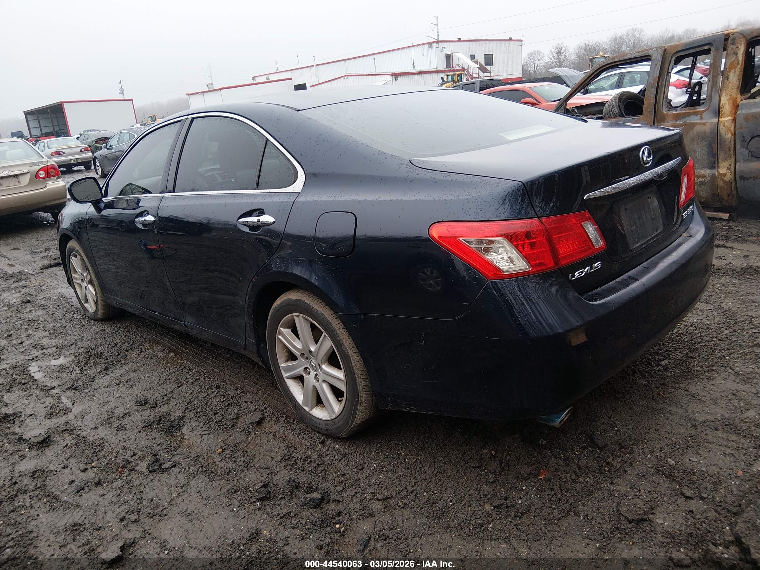 LEXUS ES image 3