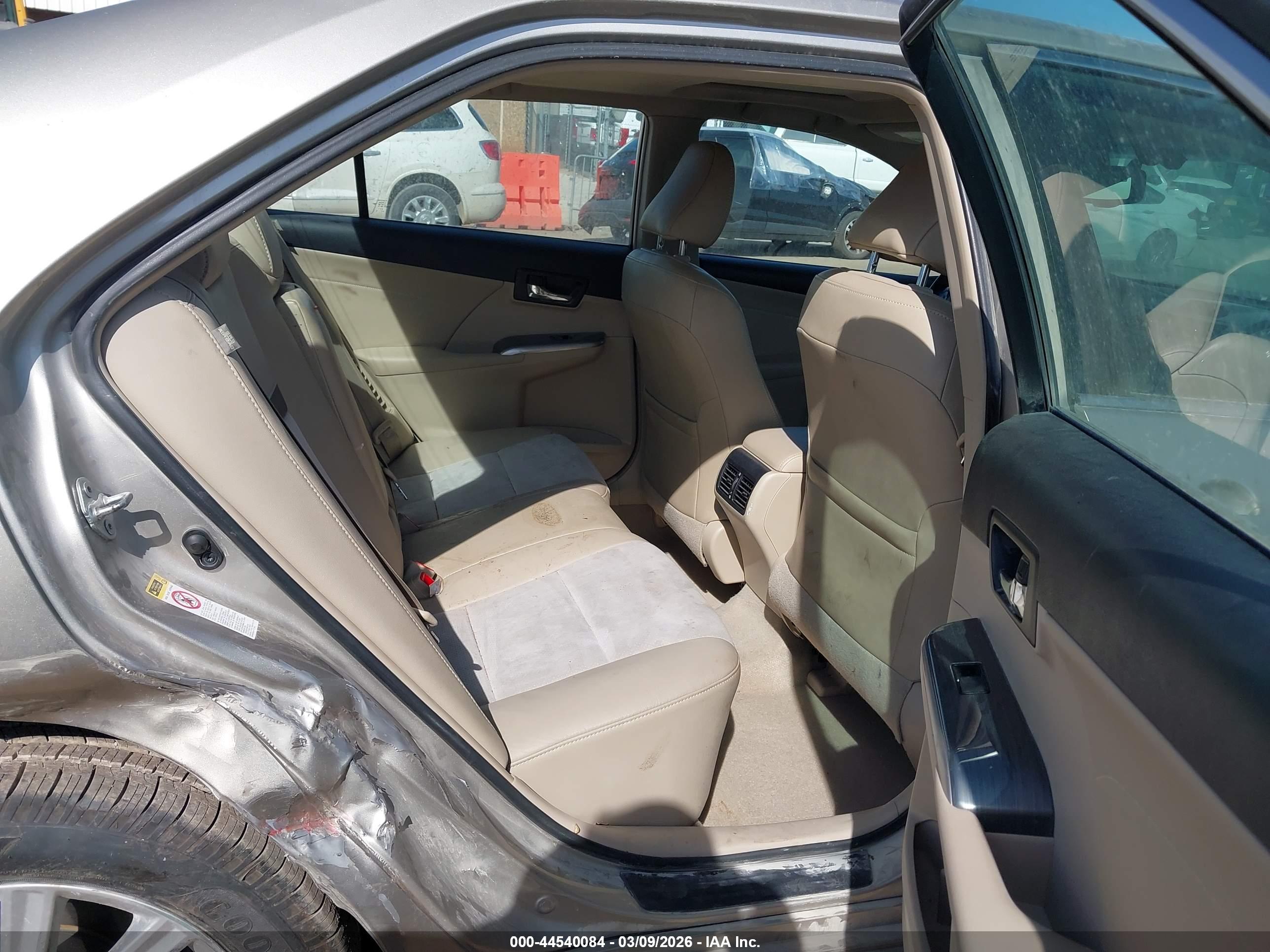TOYOTA CAMRY image 8