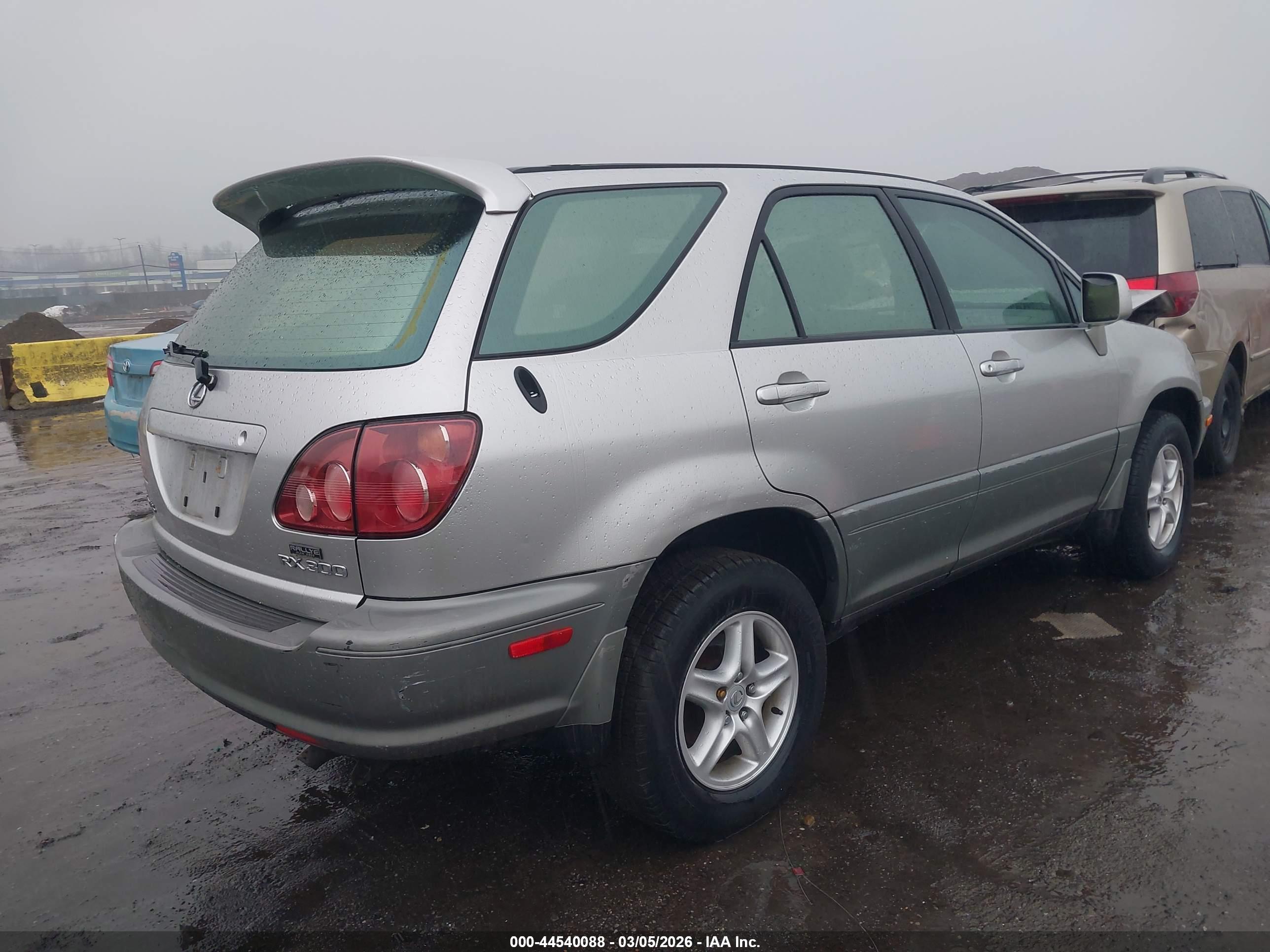 LEXUS RX image 4