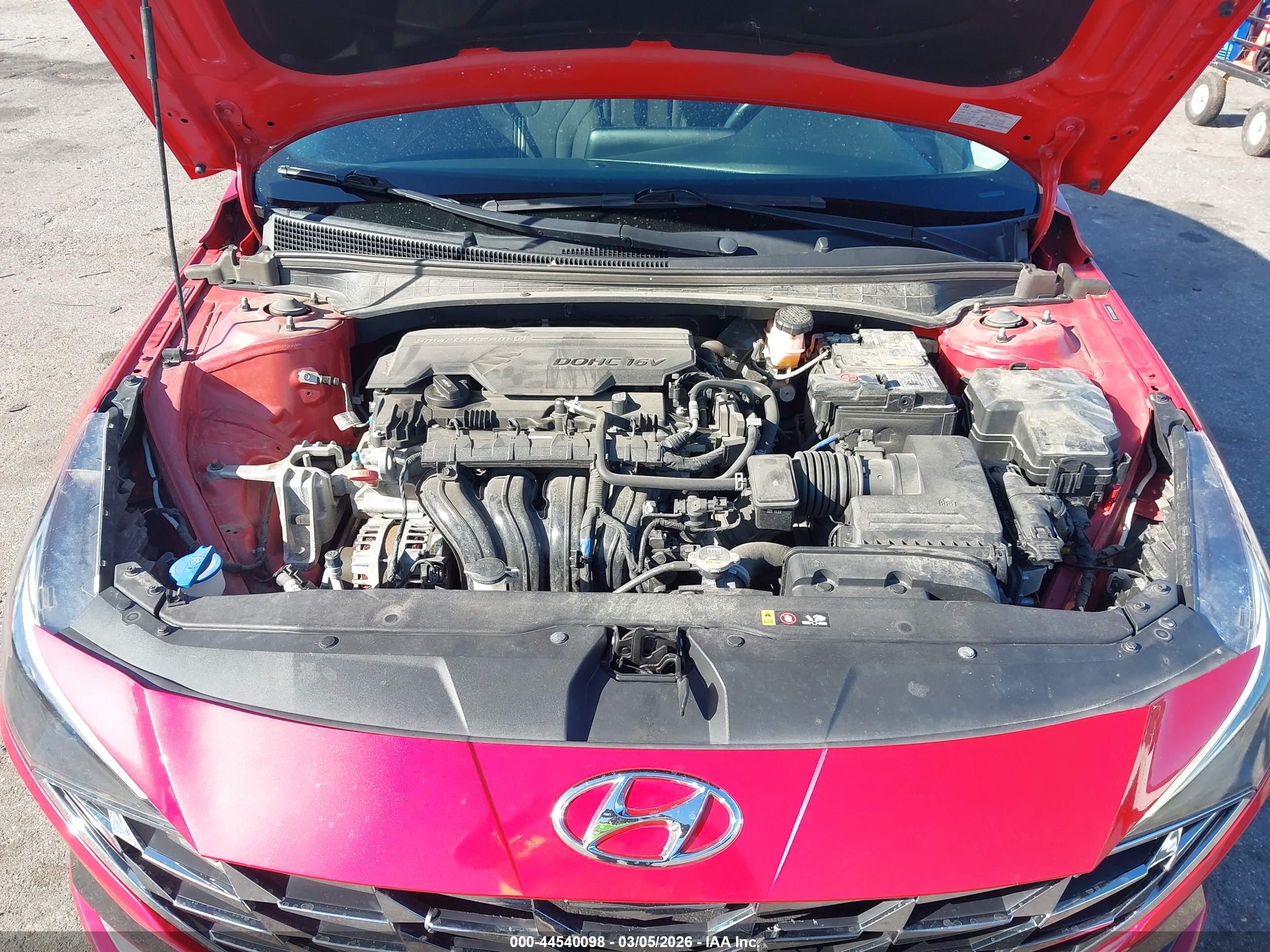 HYUNDAI ELANTRA image 10