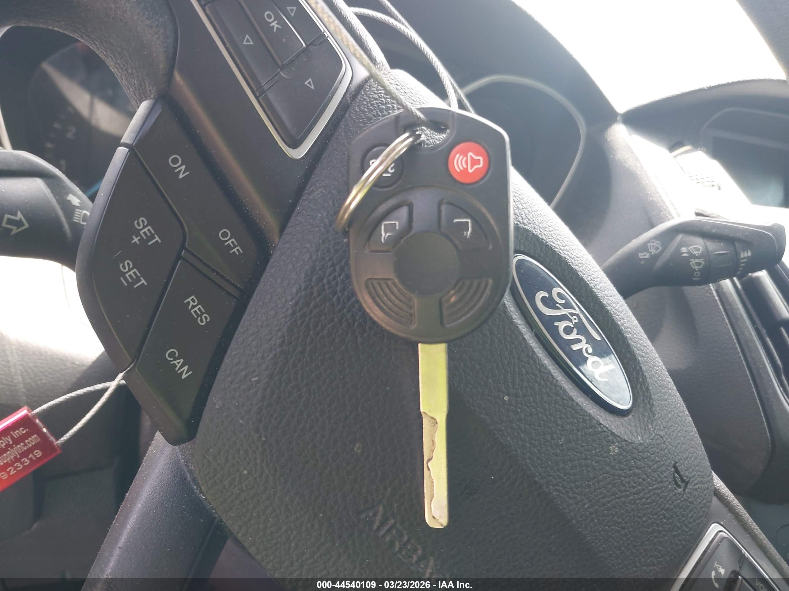 FORD FOCUS image 11