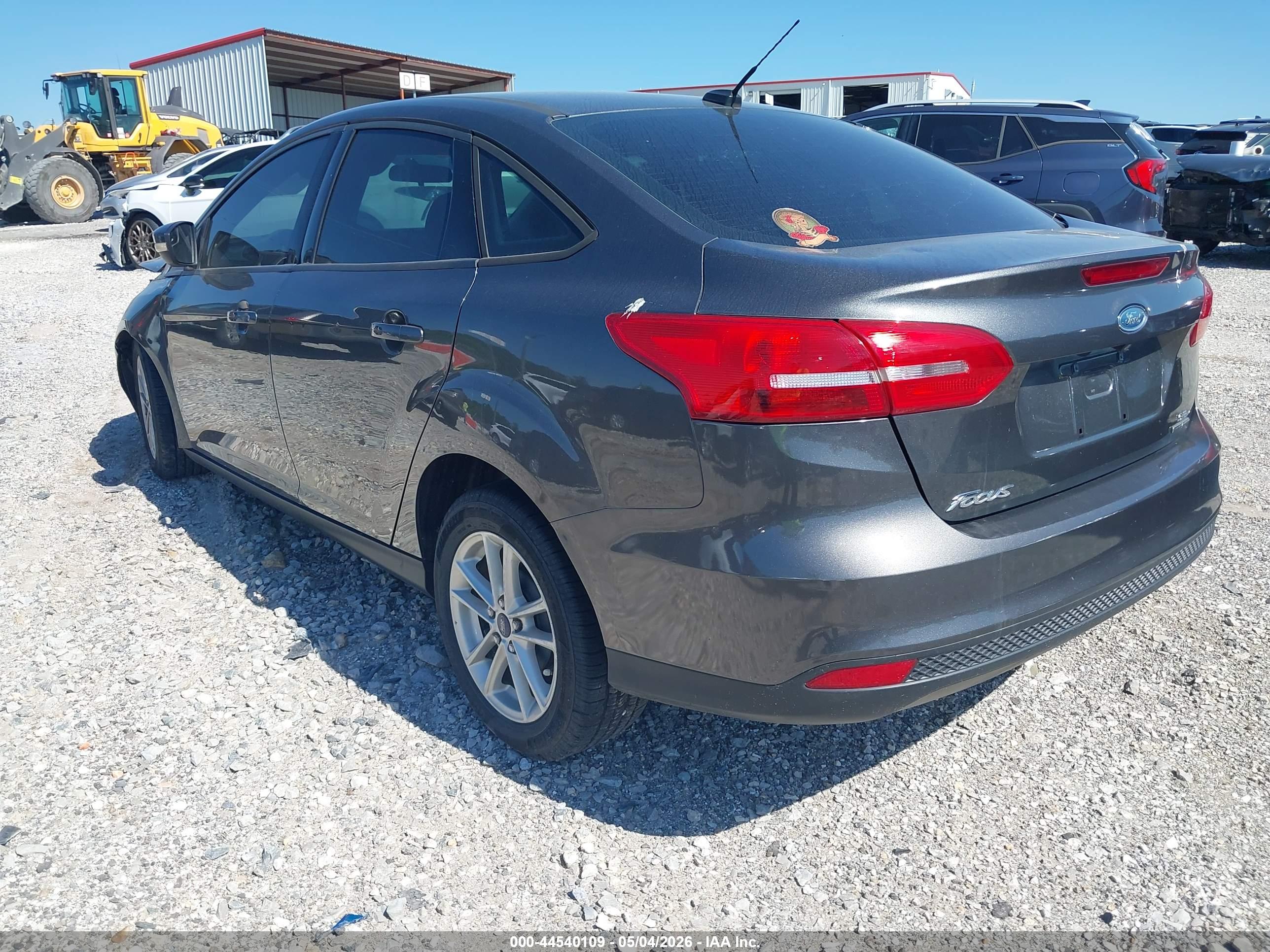 FORD FOCUS image 3