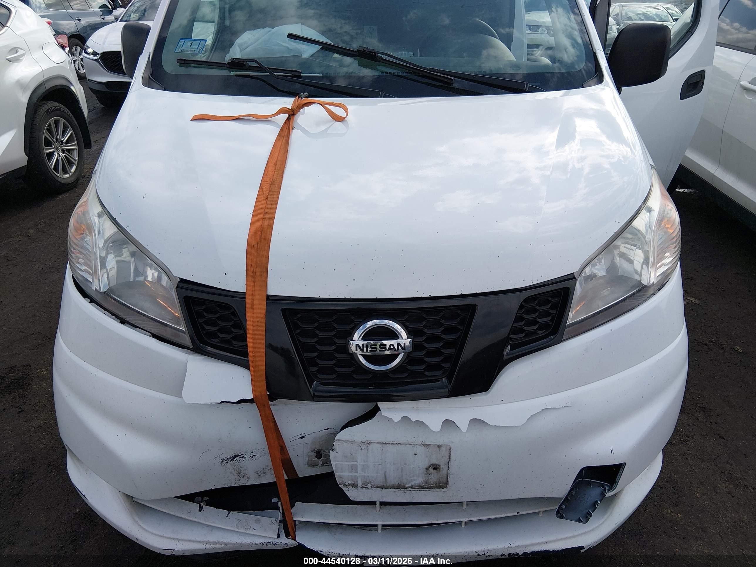 NISSAN NV200 image 10