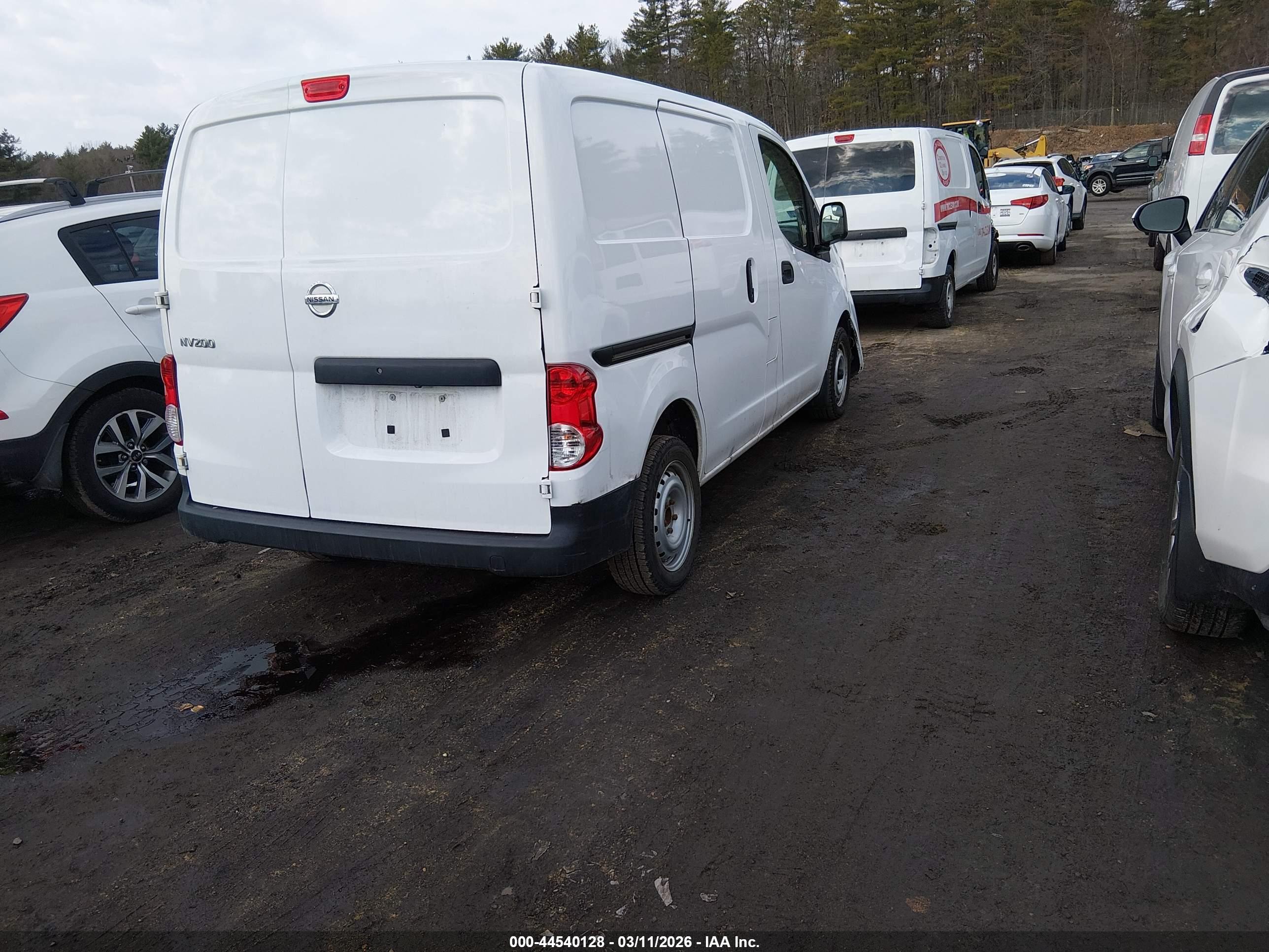 NISSAN NV200 image 4