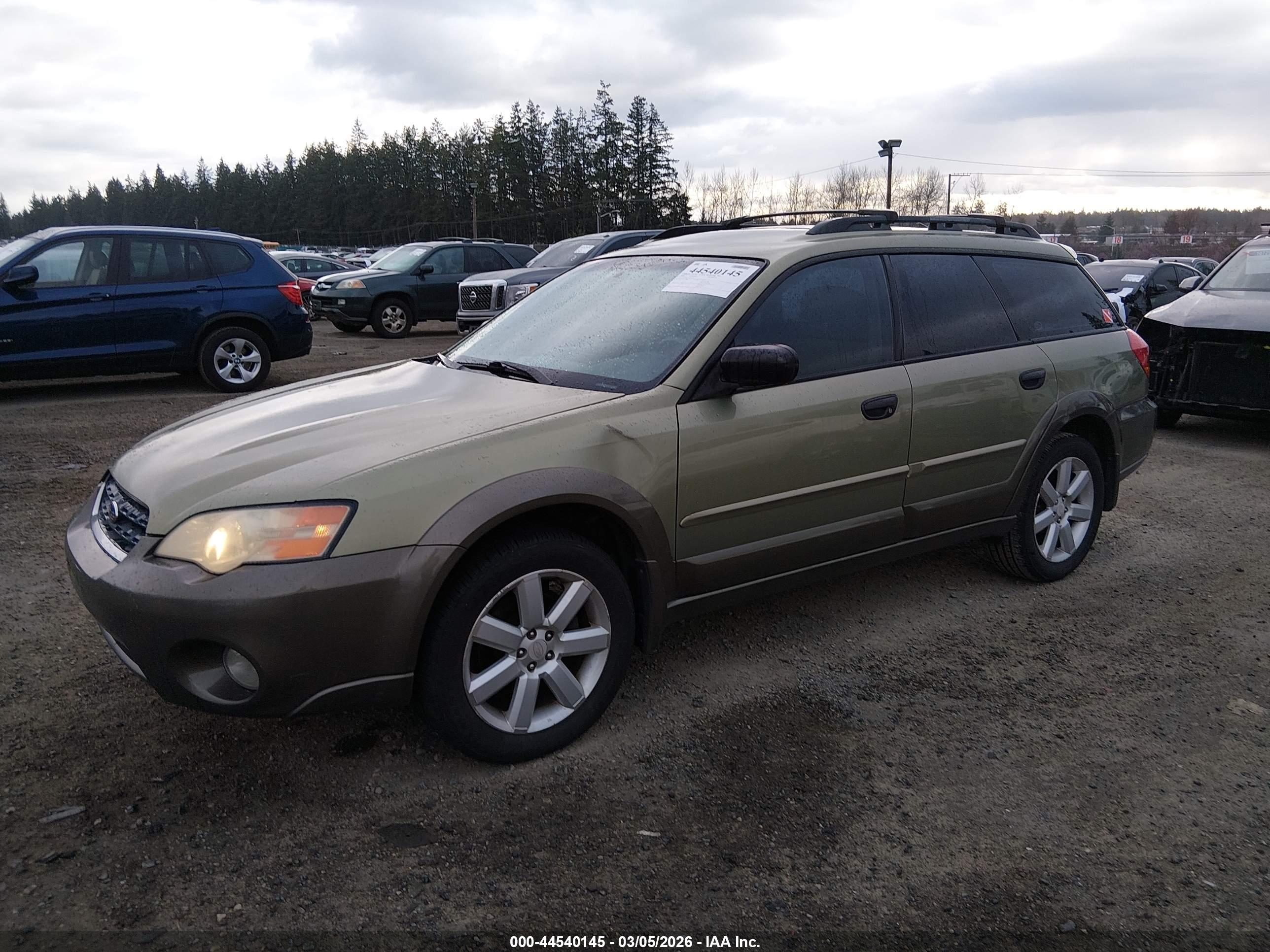 SUBARU OUTBACK image 6