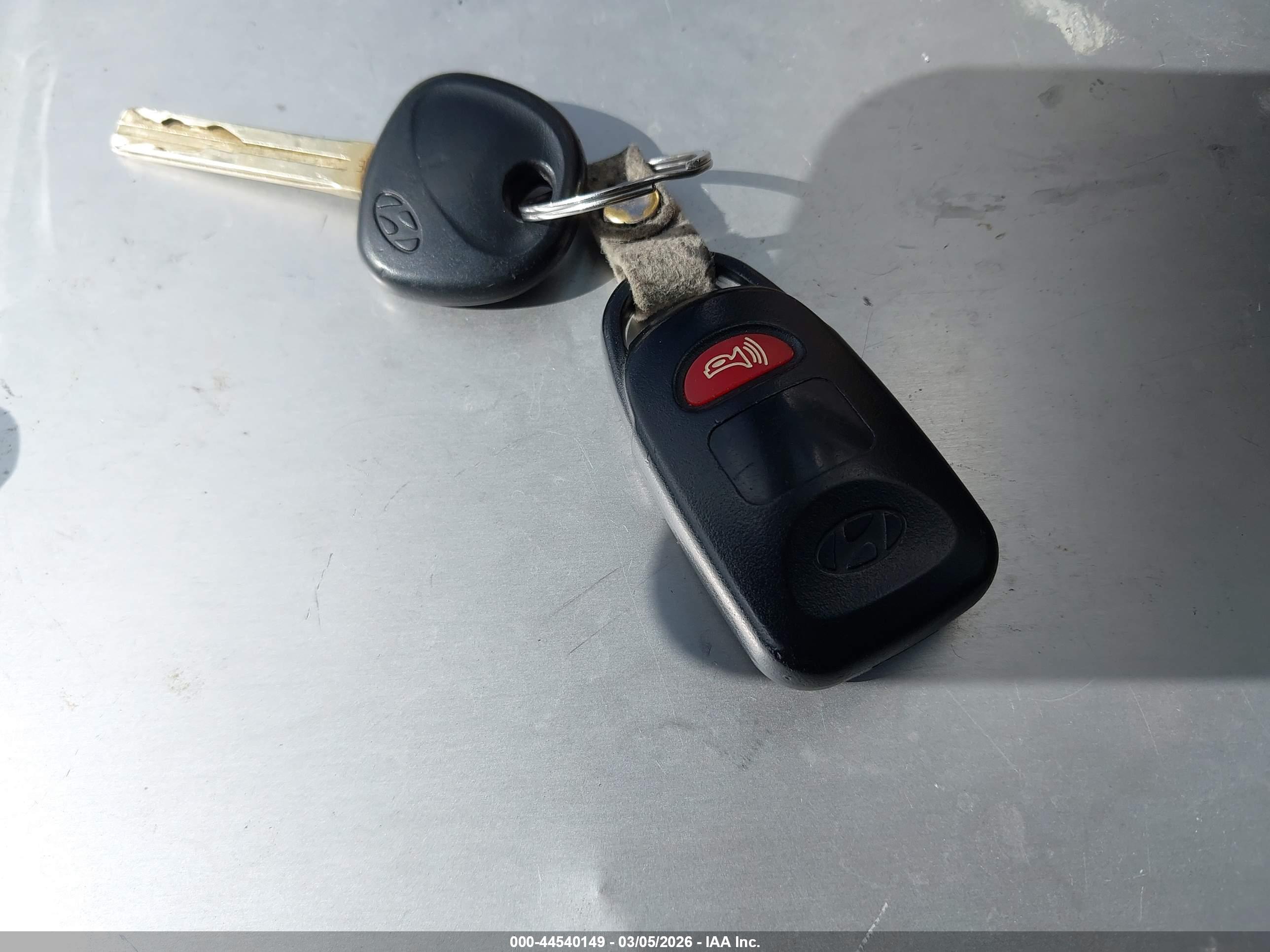 HYUNDAI SONATA image 11