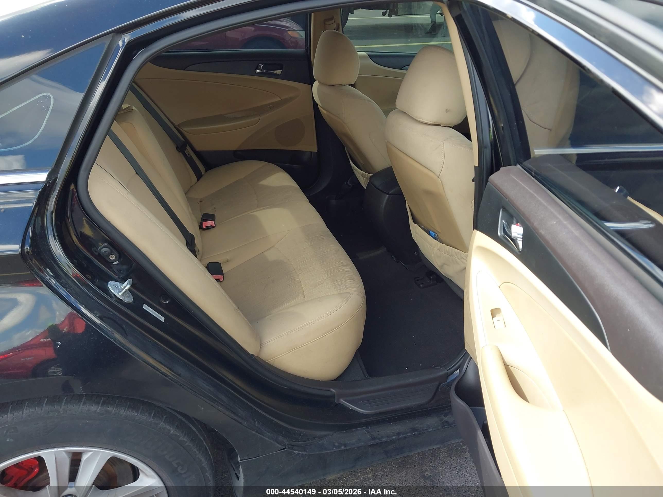 HYUNDAI SONATA image 8