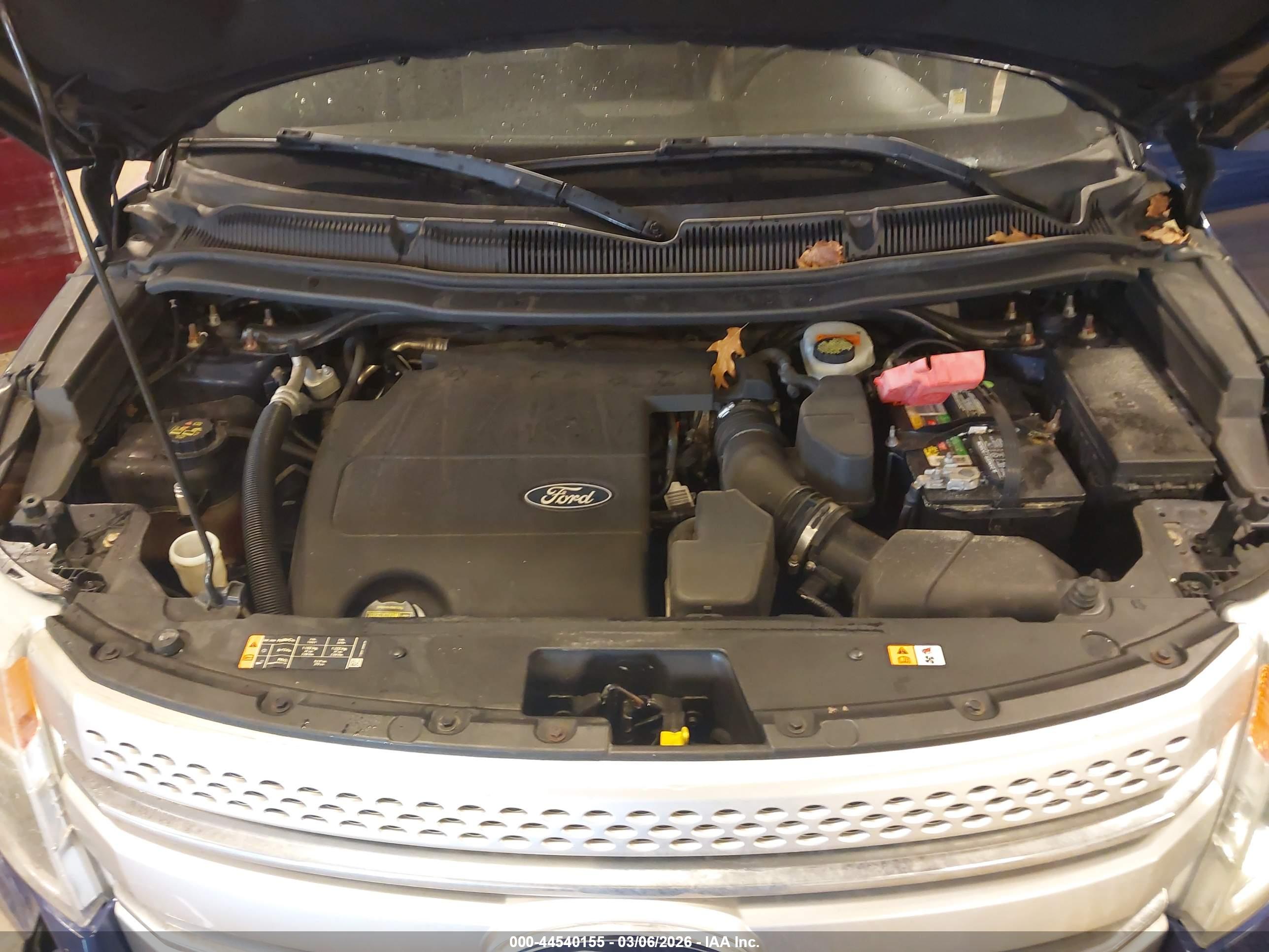 FORD EXPLORER image 10