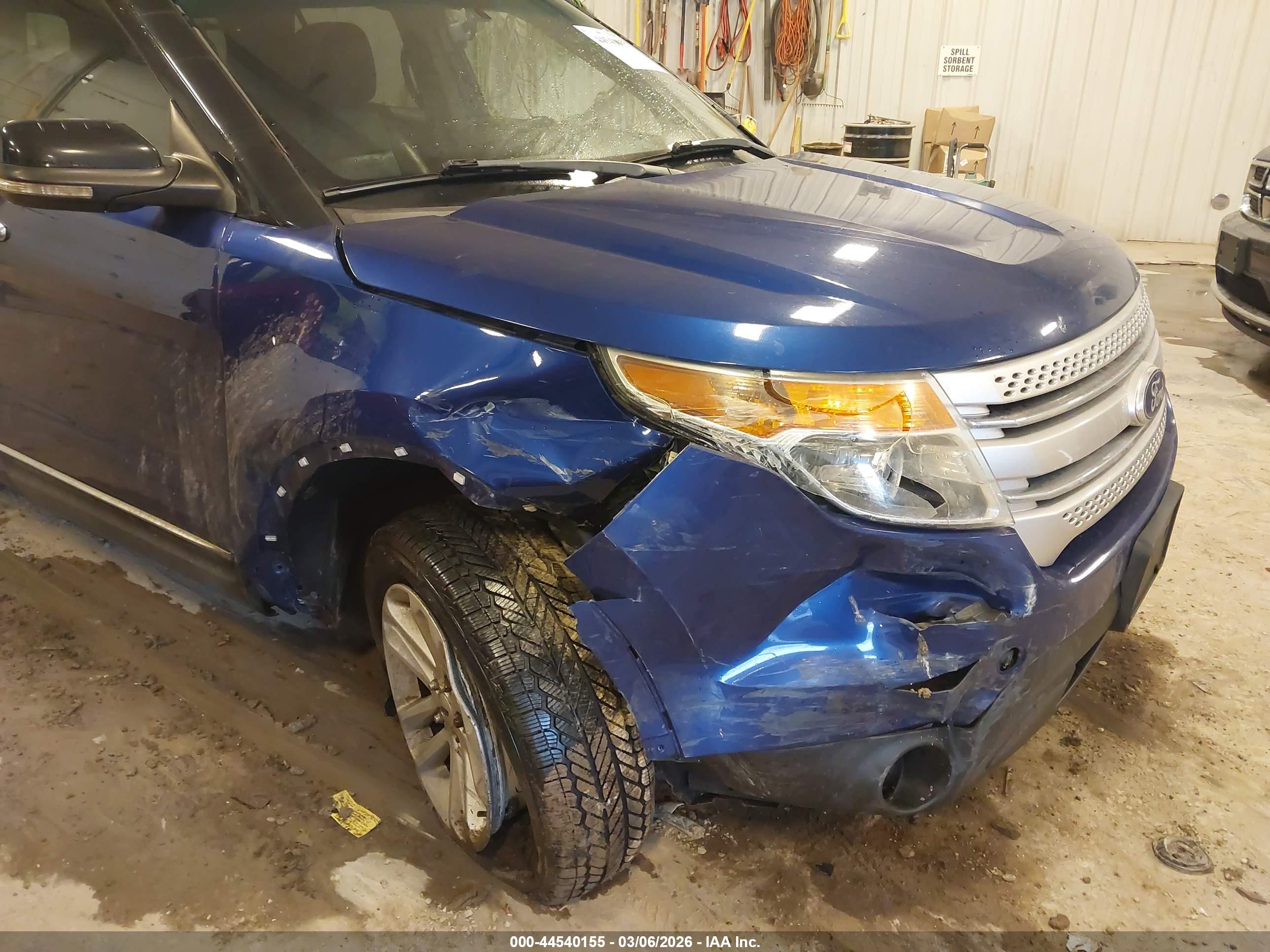 FORD EXPLORER image 6