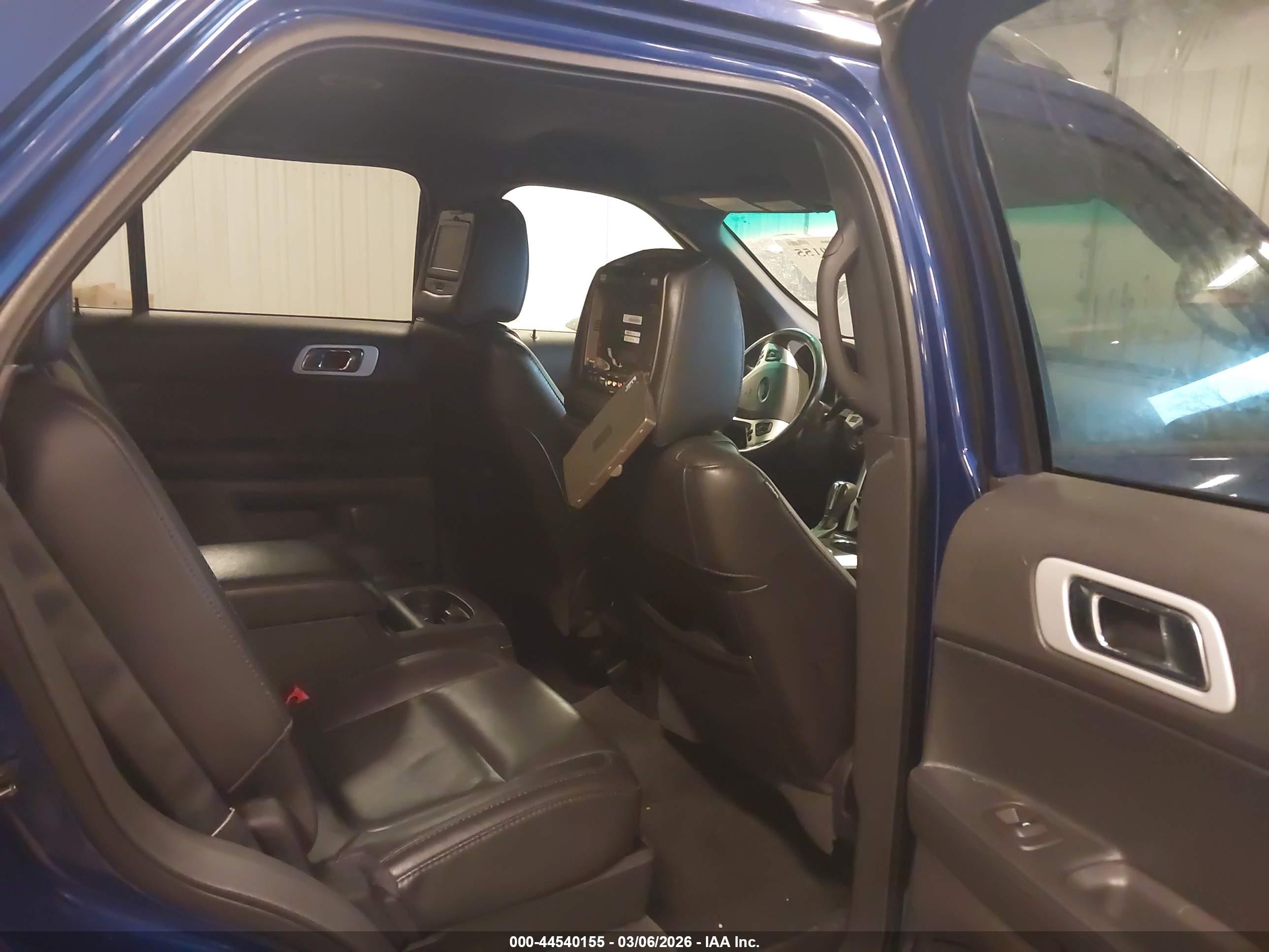 FORD EXPLORER image 8