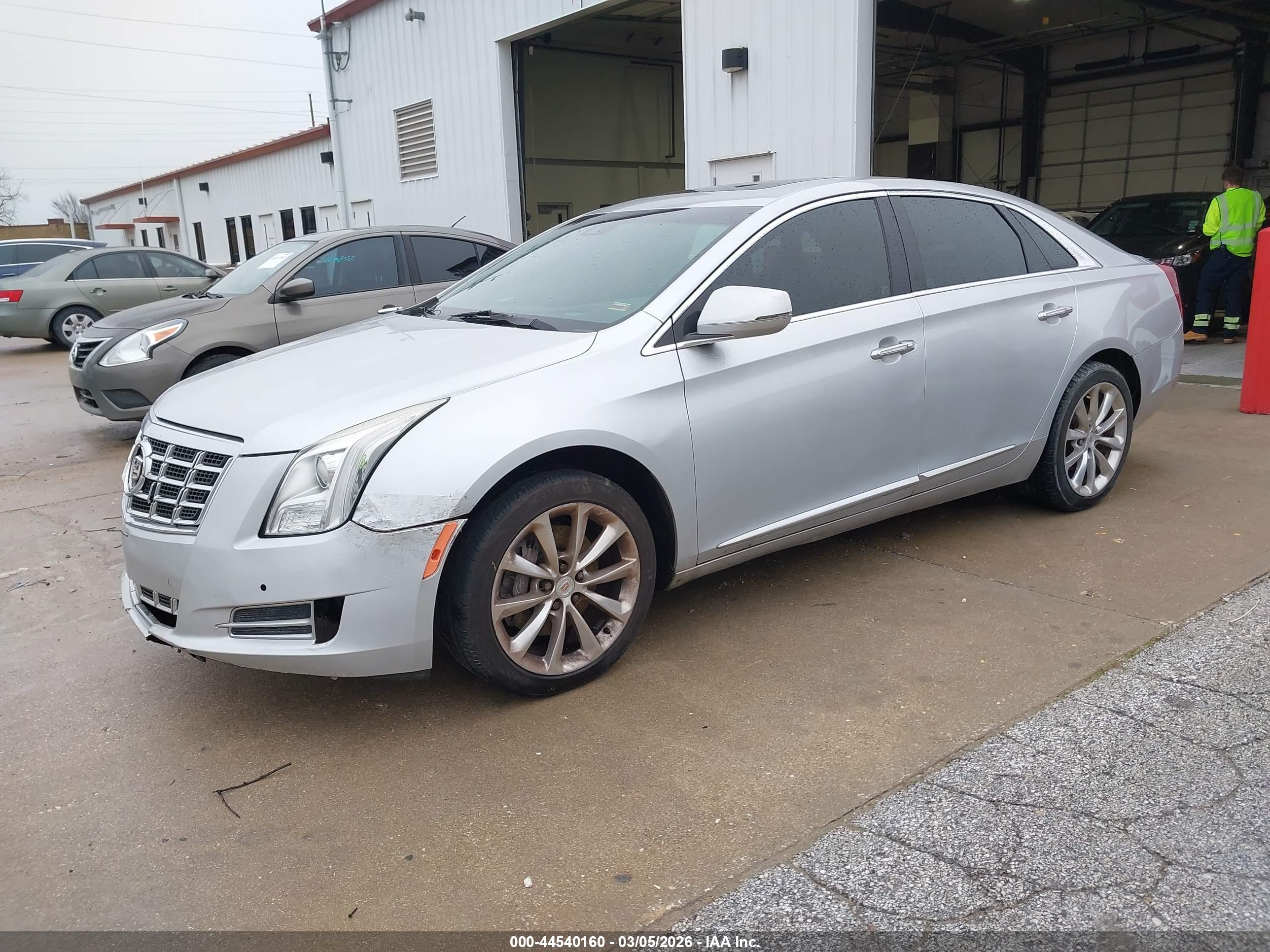 CADILLAC XTS image 2