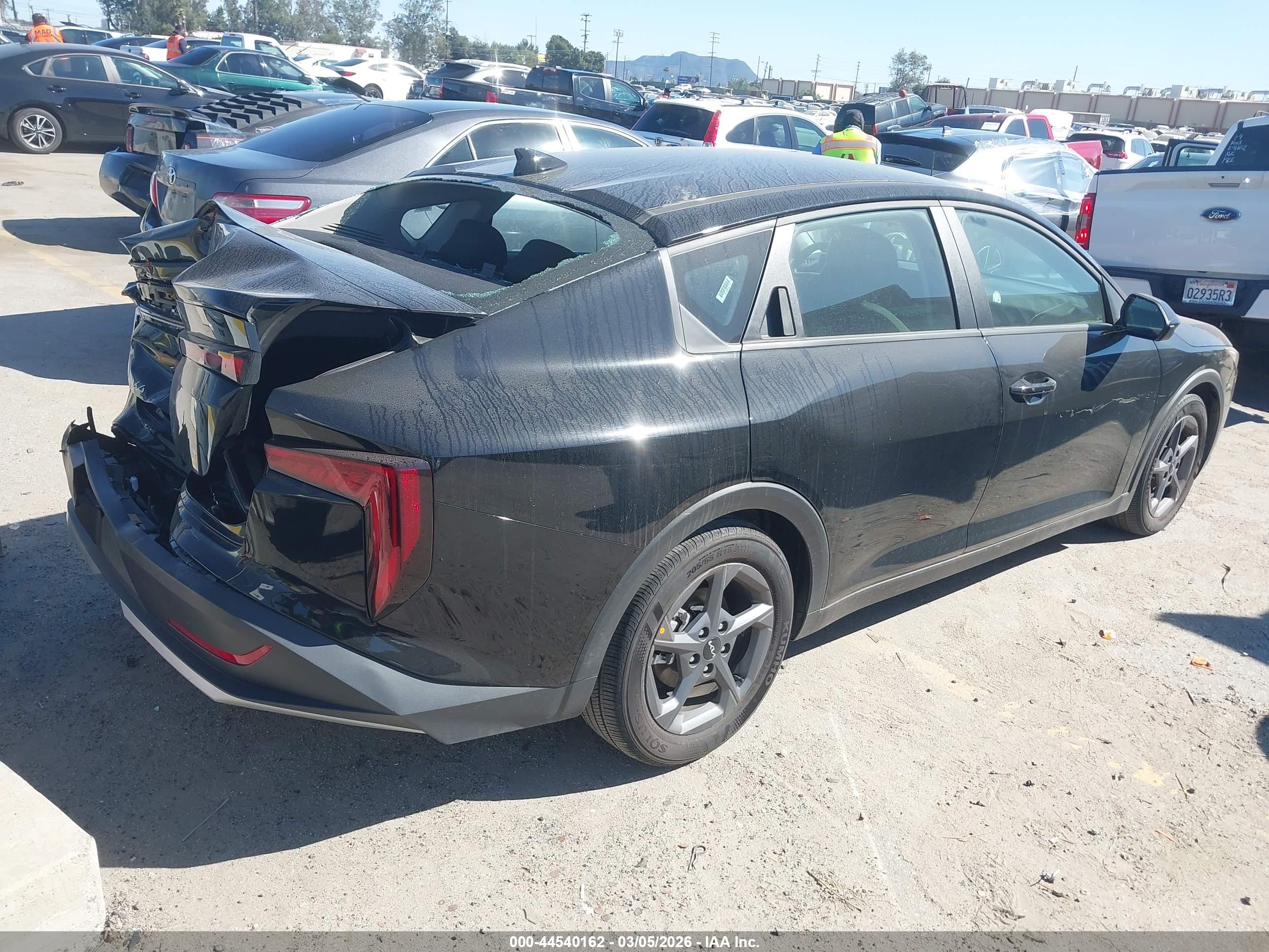 KIA K4 image 4