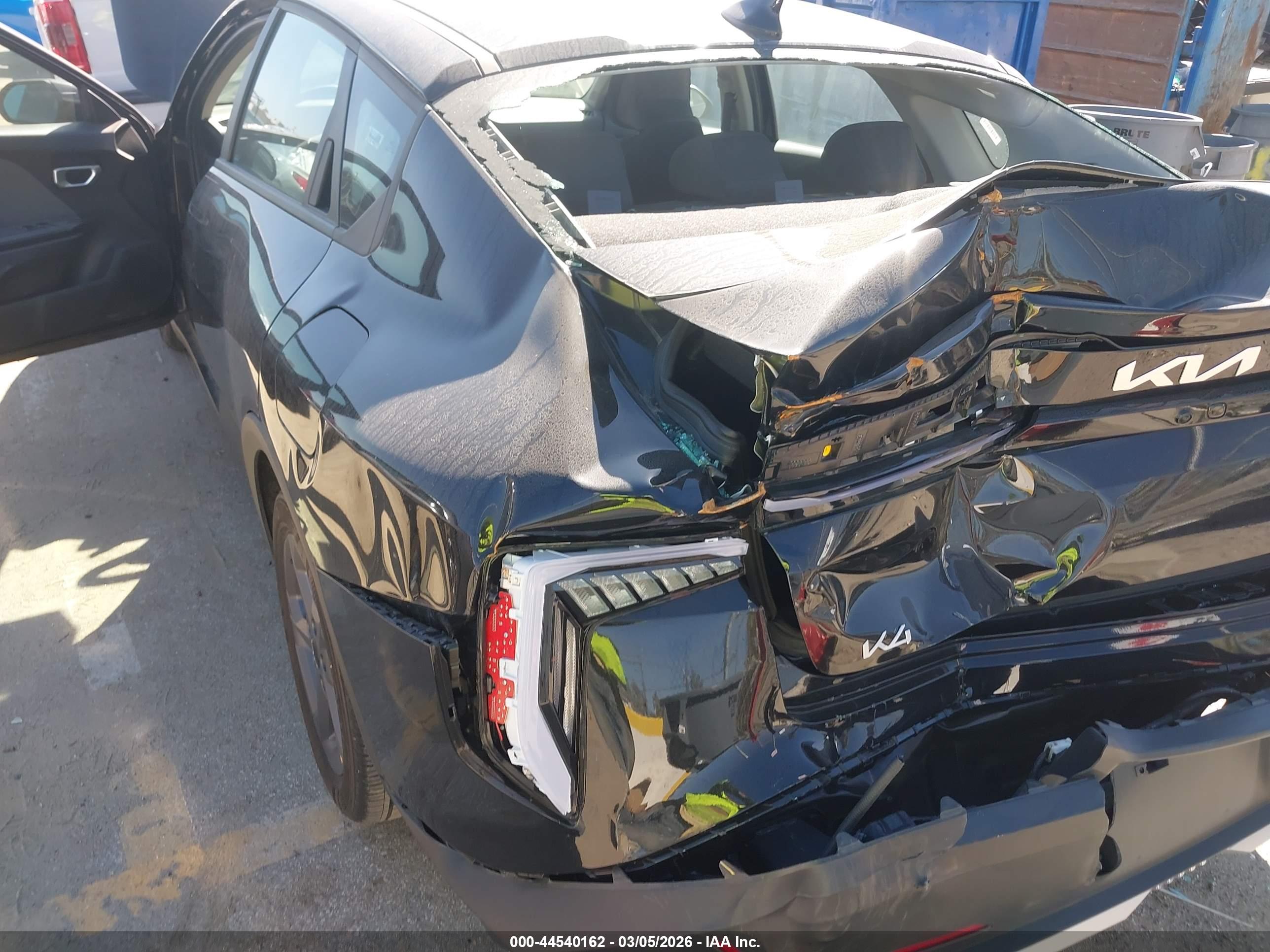 KIA K4 image 6