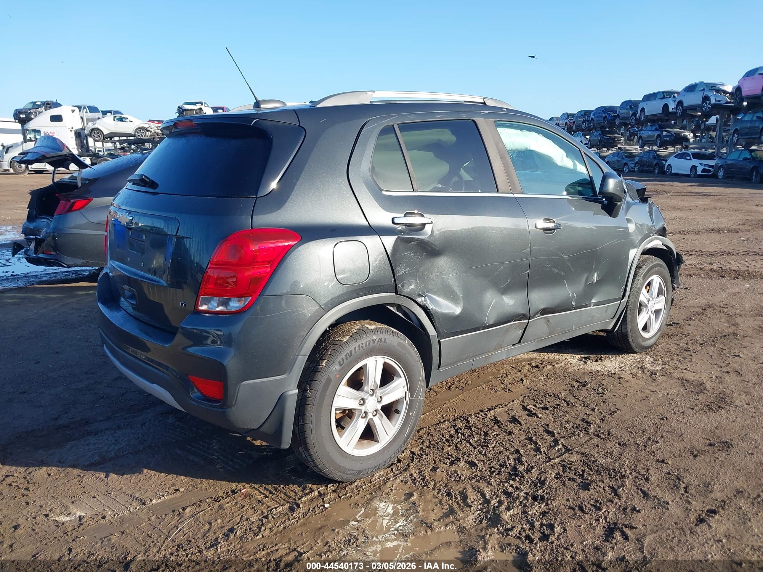 CHEVROLET TRAX image 4