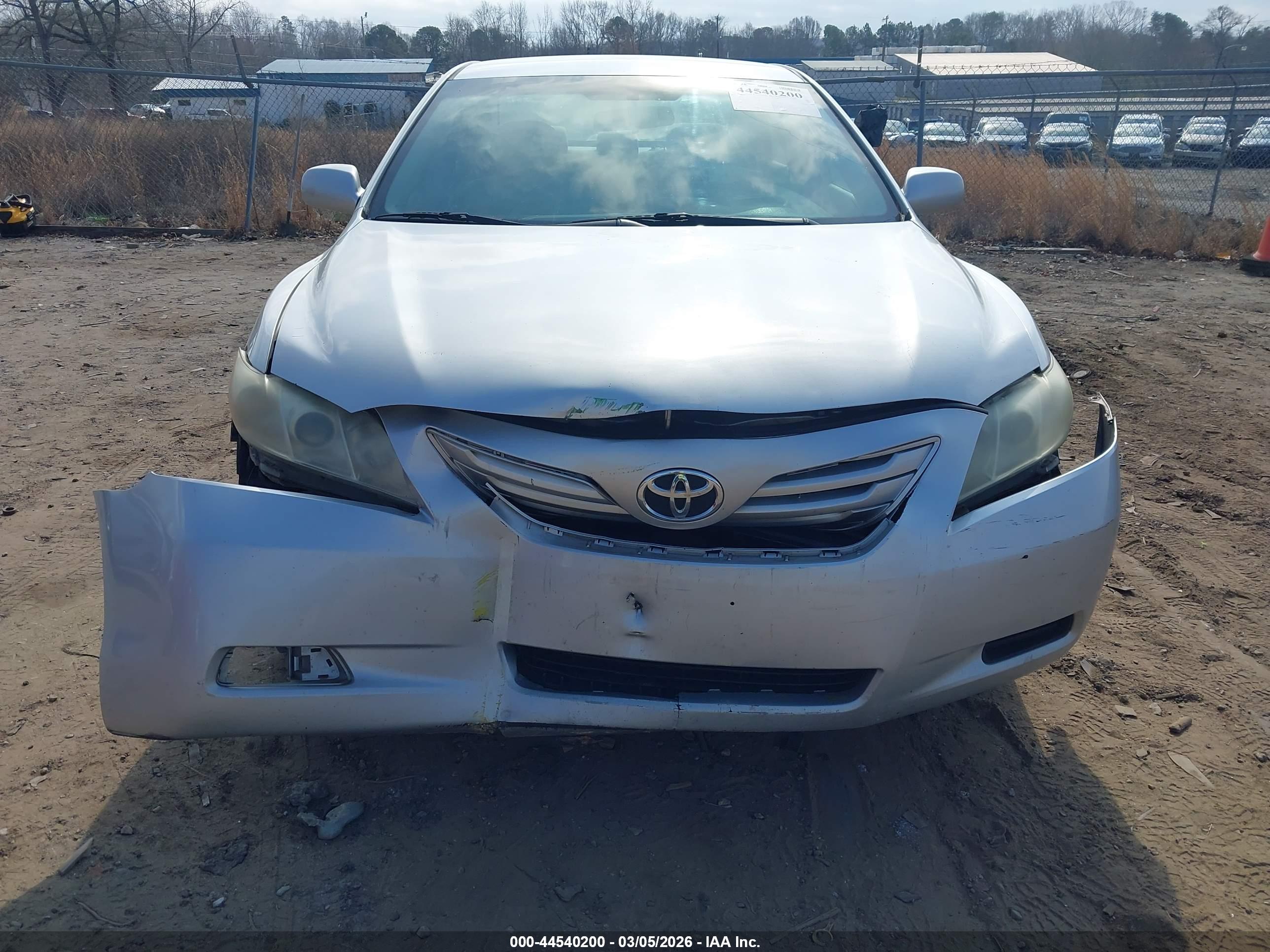 TOYOTA CAMRY image 6